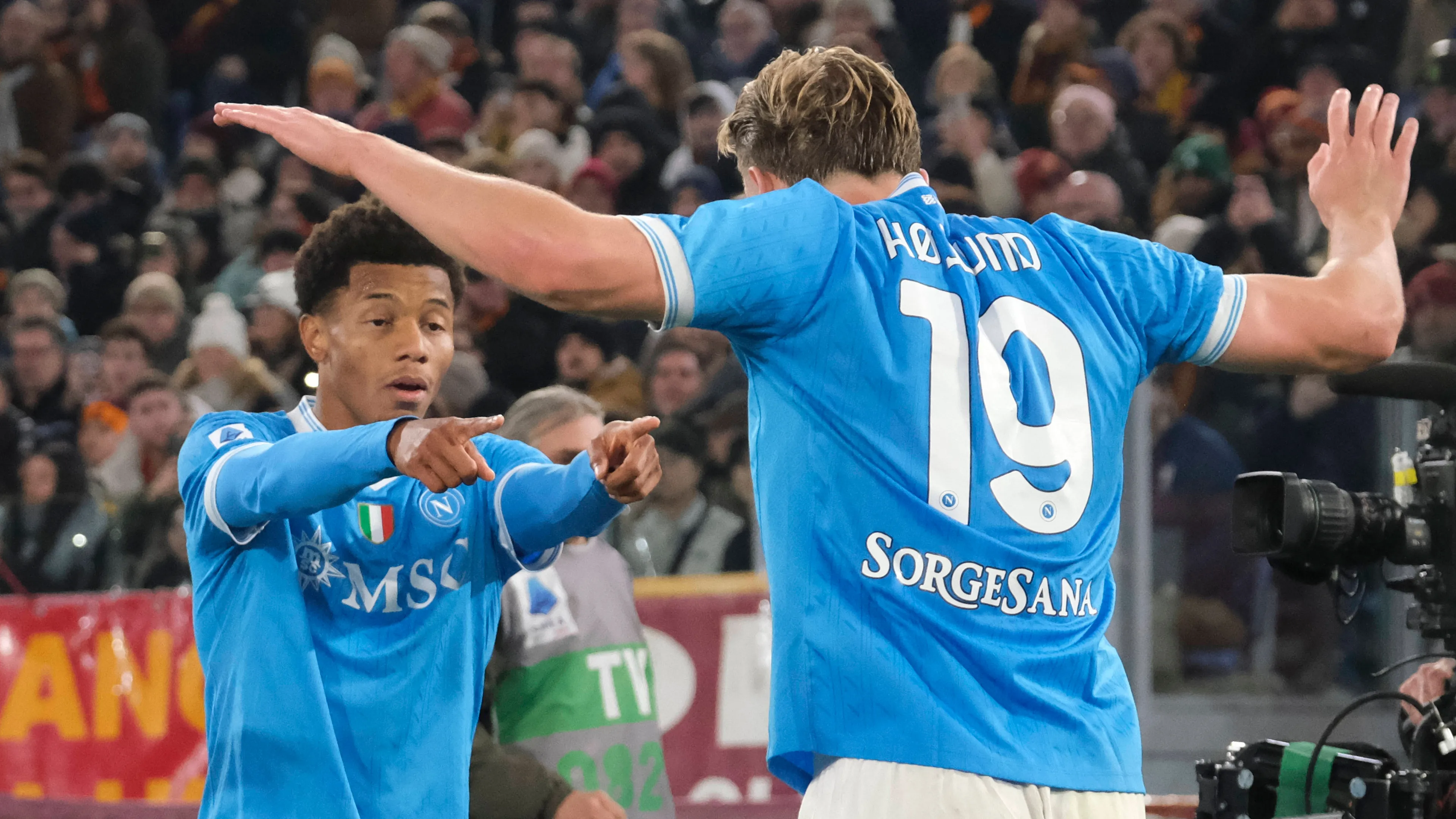 Roma-Napoli, ecco il significato dell'esultanza di Neres