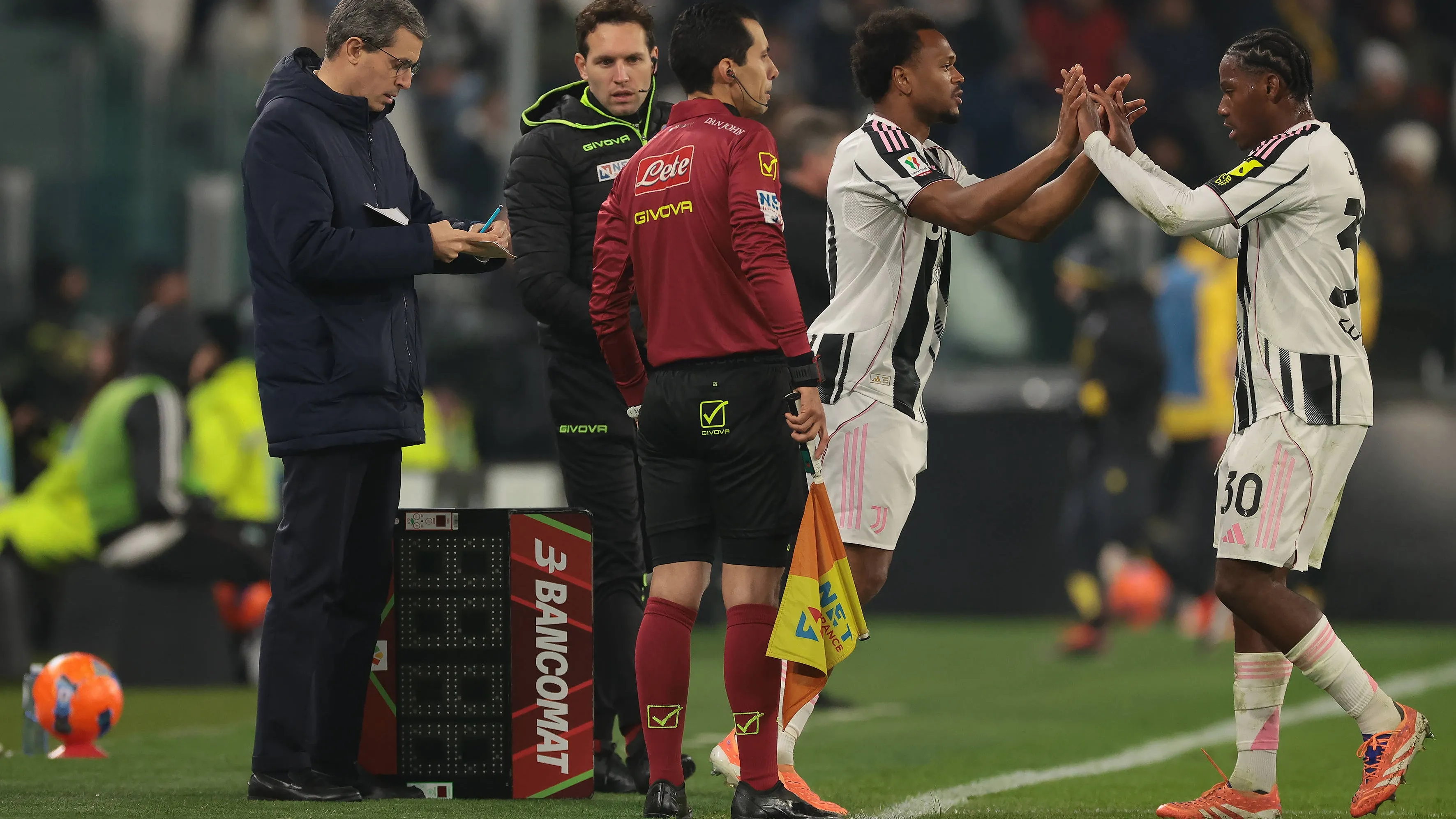 david e openda con la juve