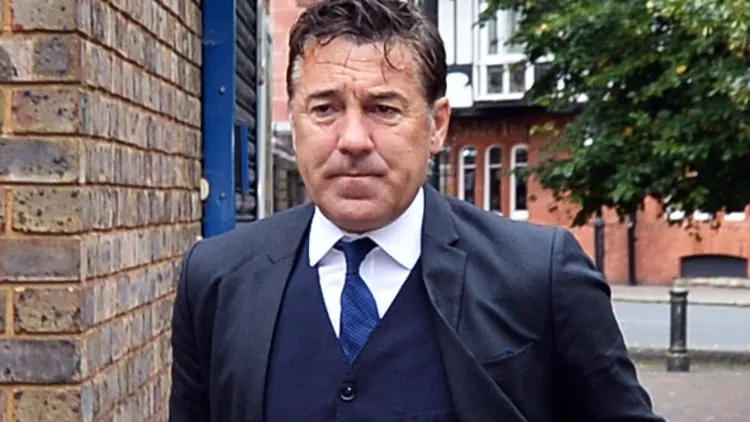 /images/d/e/a/dean-saunders.jpg