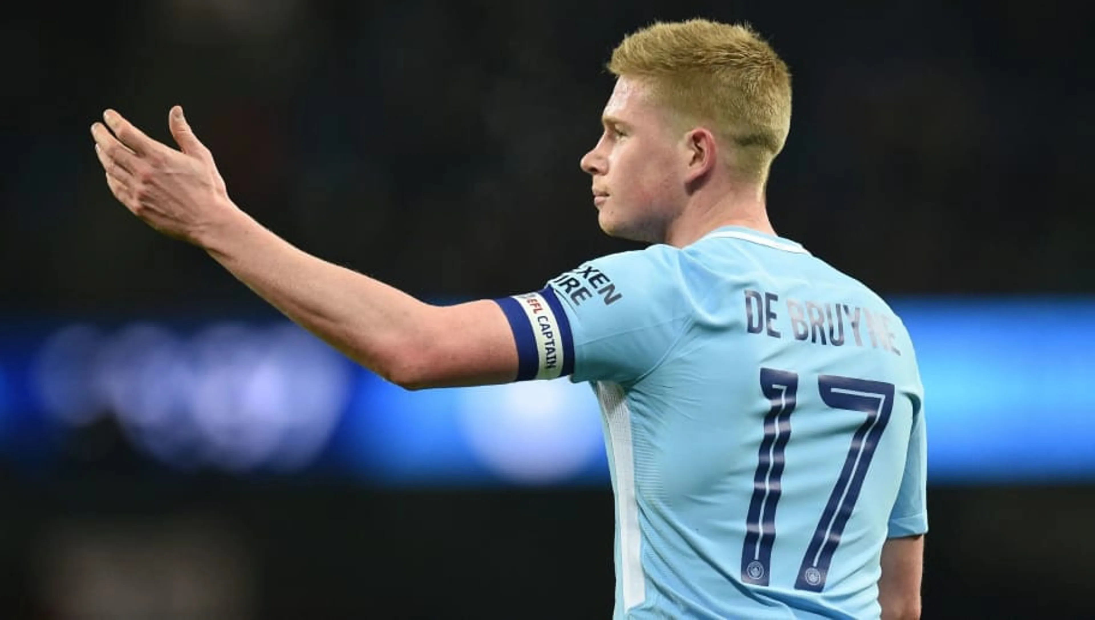 Copertina di Votazioni al City: Fernandinho rimane capitano, De Bruyne perde ruolo da vice