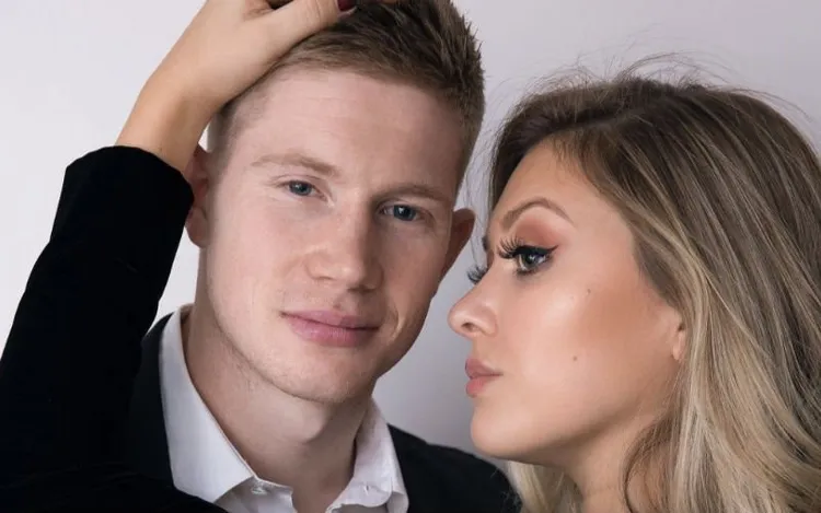 /images/d/e/de-bruyne-e-la-timidezza.jpg