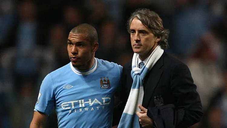 /images/d/e/de-jong-mancini.jpg