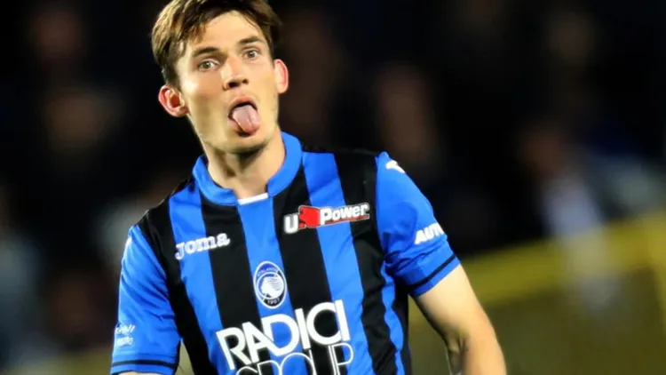 /images/d/e/de-roon-trollato-dalla-uefa.jpg