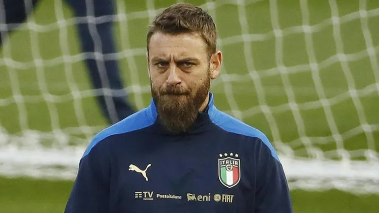 /images/d/e/de-rossi-nazionale-1.jpg
