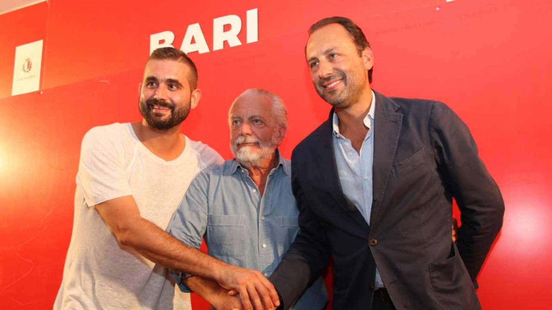 De-Laurentiis-contestato-a-Bari