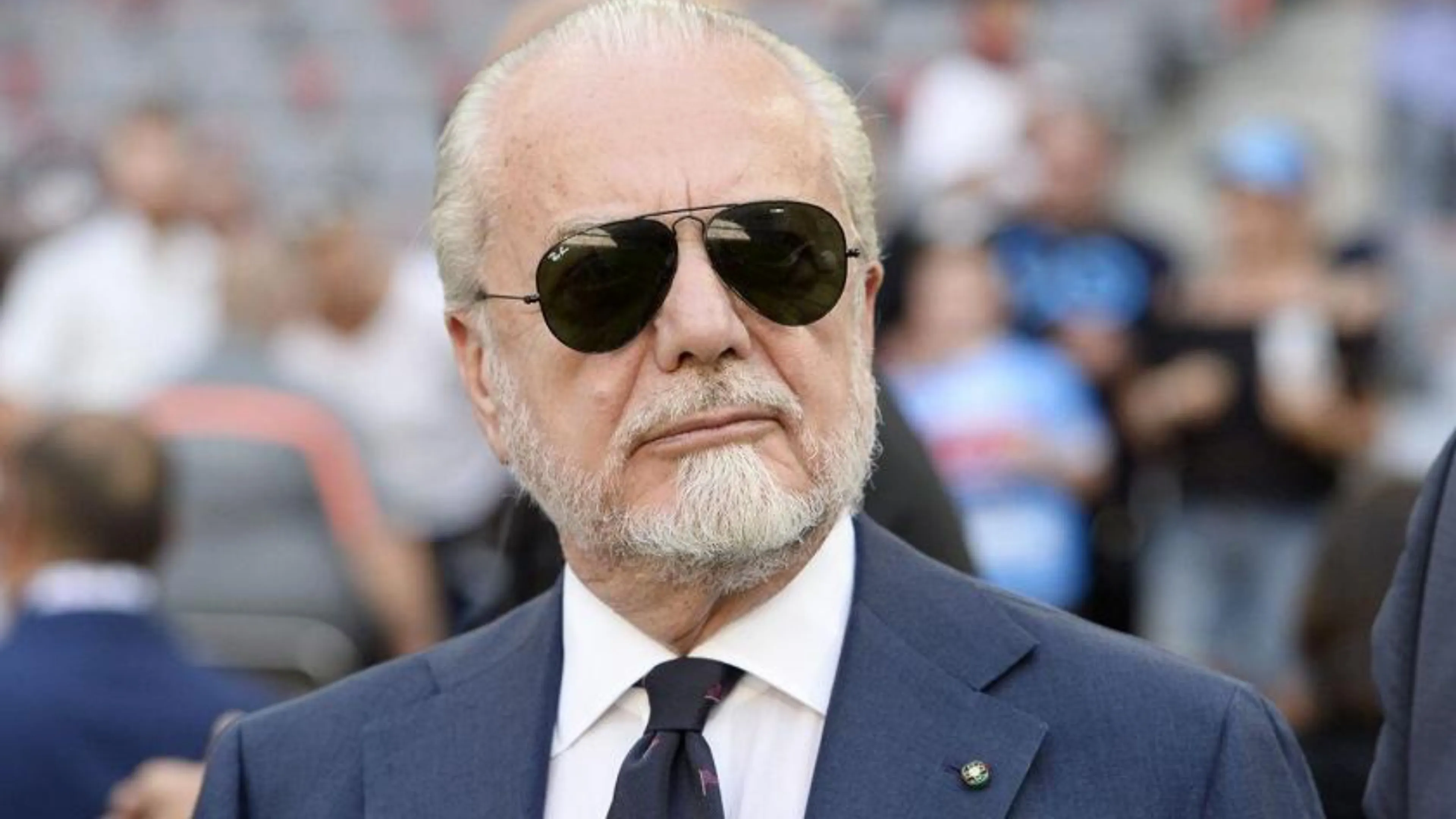 Copertina di "De Laurenttis el dictator". Il giornale spagnolo Relevo svela i terribili retroscena di Callejon, Llorente e Reina