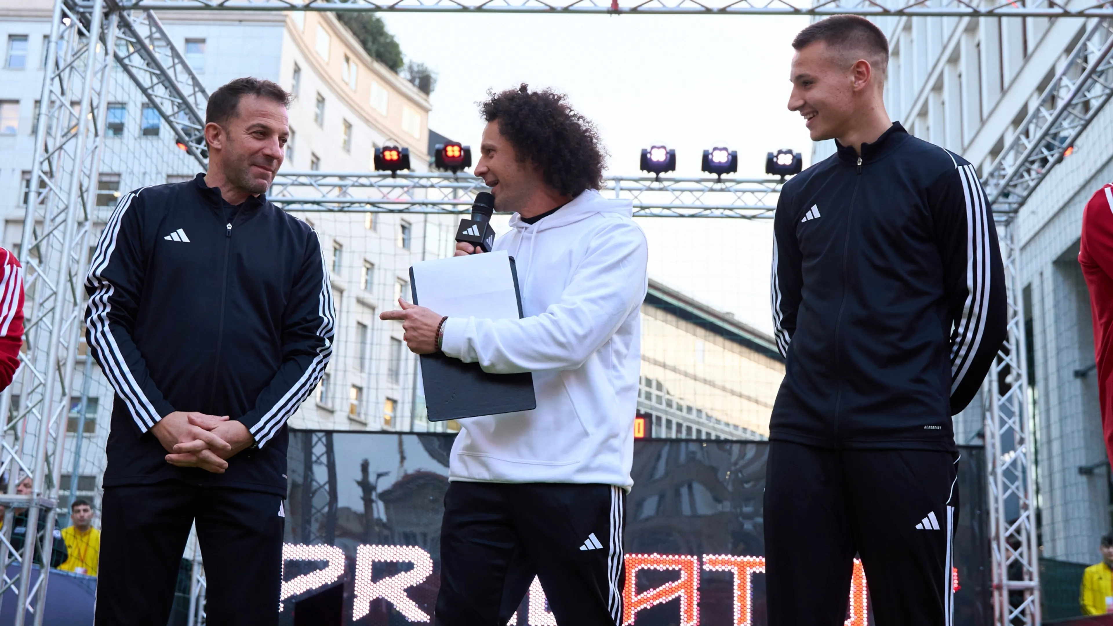 Copertina di Del Piero e Camarda si ritrovano insieme all'evento adidas. L'ex Juve: "Gli ho dato un paio di consigli"