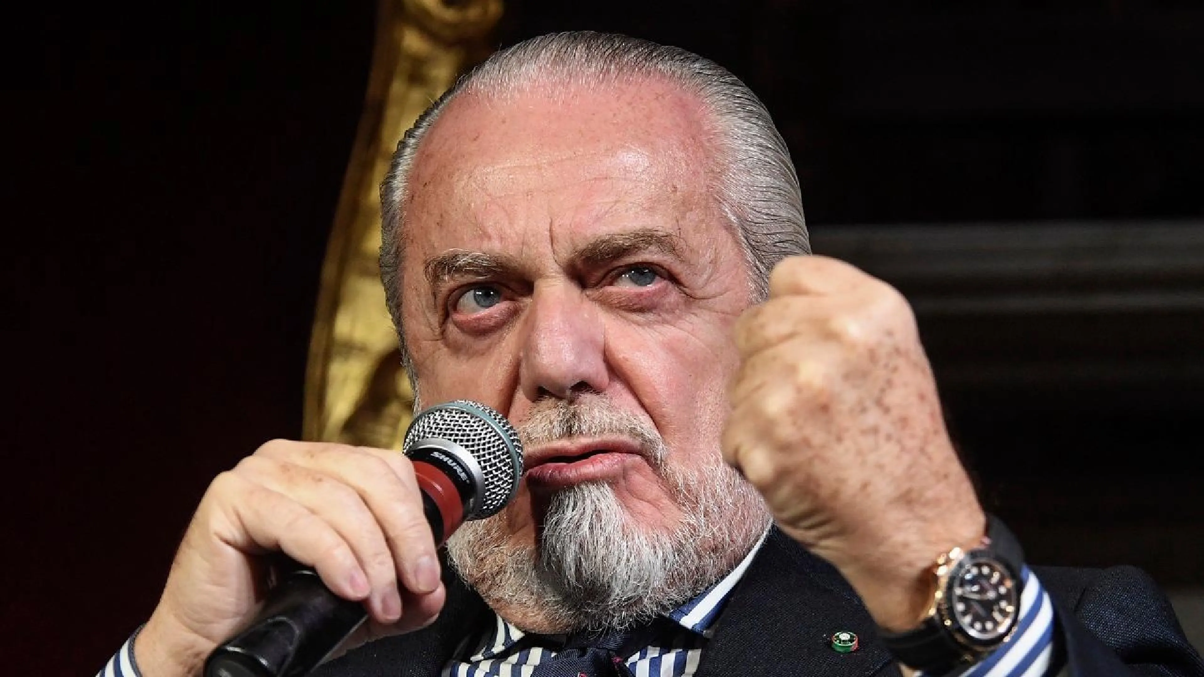 Copertina di Caos Supercoppa, De Laurentiis-show: "Ma siete deficienti?"