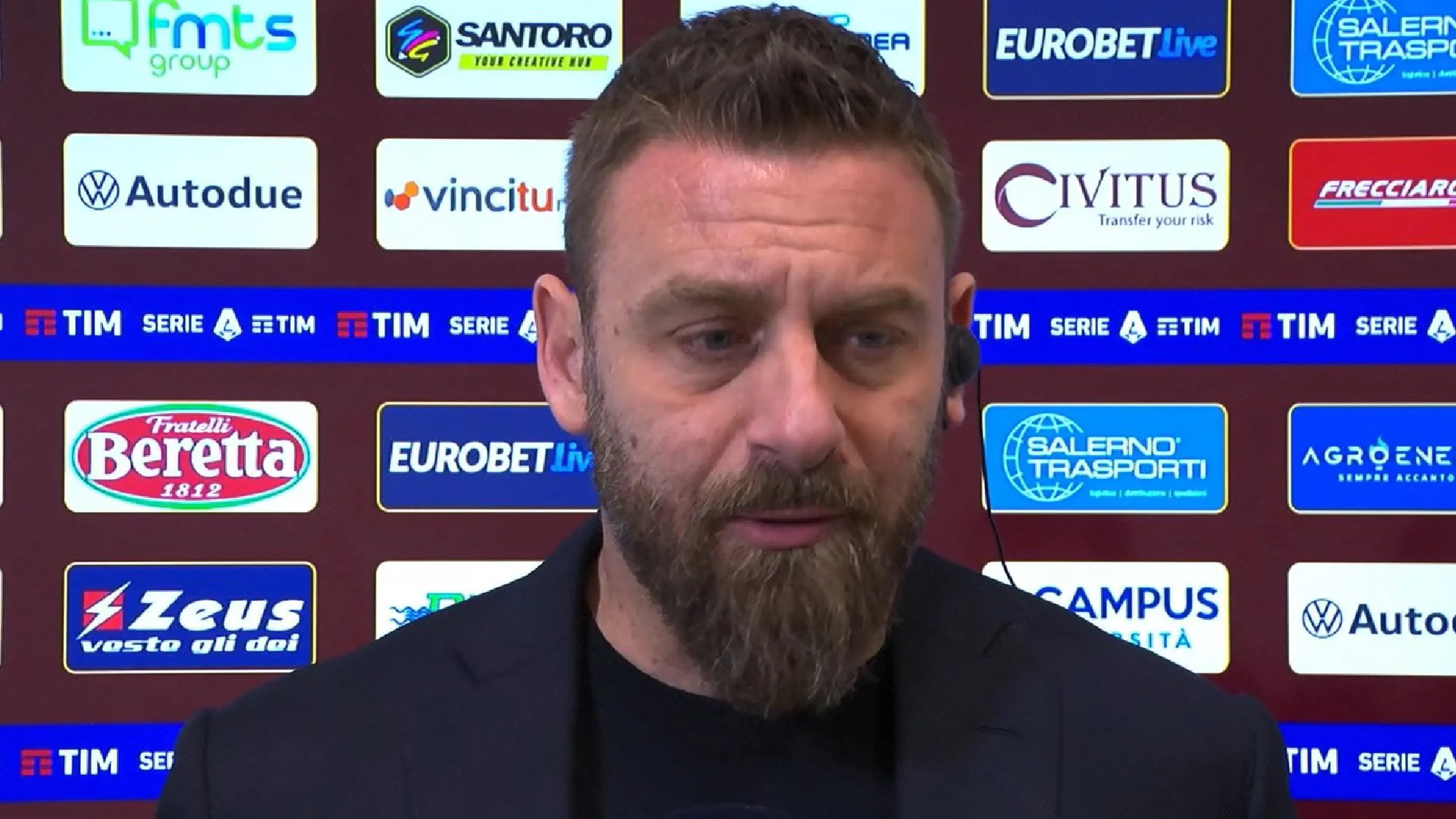 Copertina di Roma-Juventus, De Rossi: "Ci è mancata la fortuna, Dybala ha un problema. Ecco cosa mi ha detto"