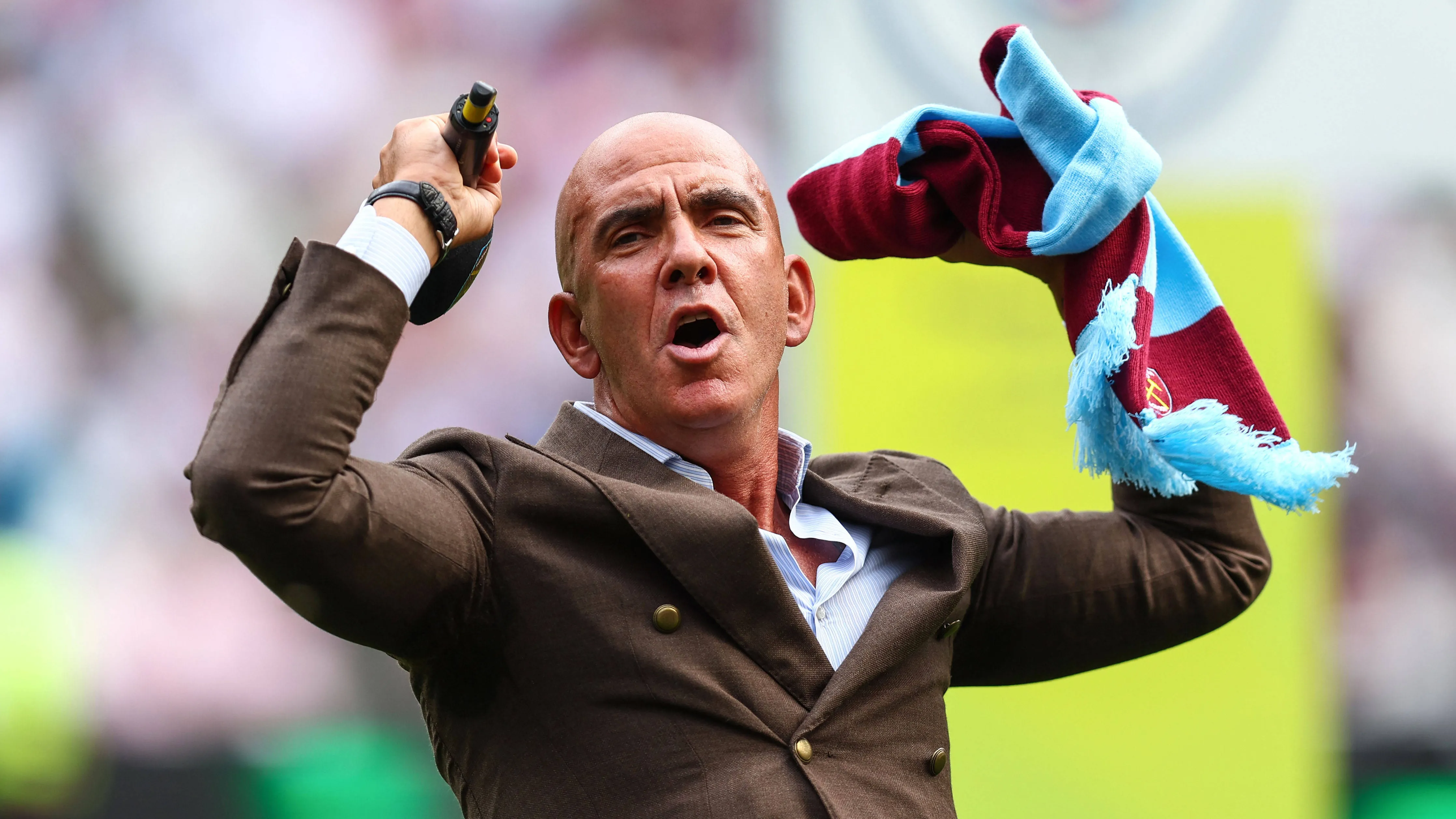 Di Canio con la sciarpa del West Ham