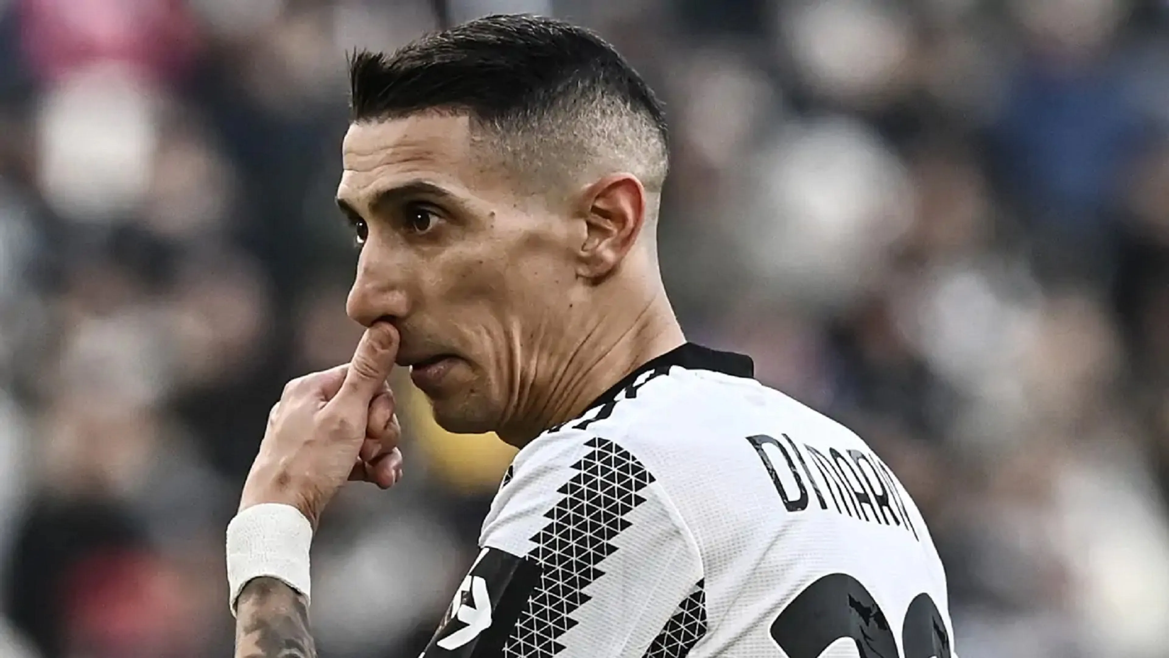 Copertina di Juve Inter – Di Maria e Allegri, scintille al momento del cambio