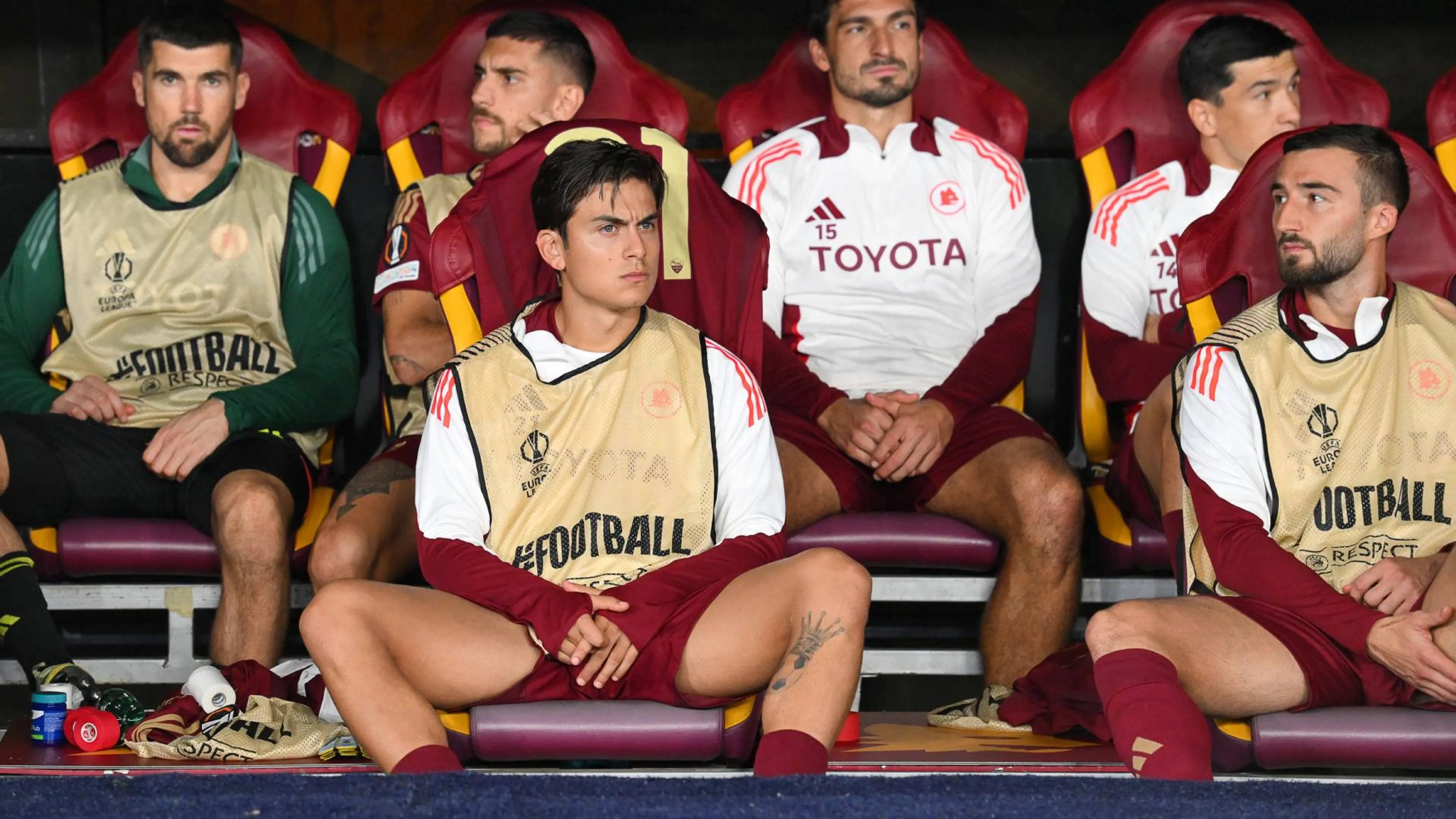 Copertina di “È un malato immaginario”, che bordata di Di Livio a Dybala!