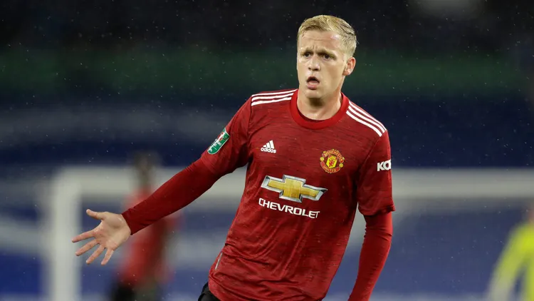 /images/d/o/n/donny-van-de-beek-manchester-united-2020-21_1tyx8v4k3jo151ibm9qoz44afk-scaled.jpg