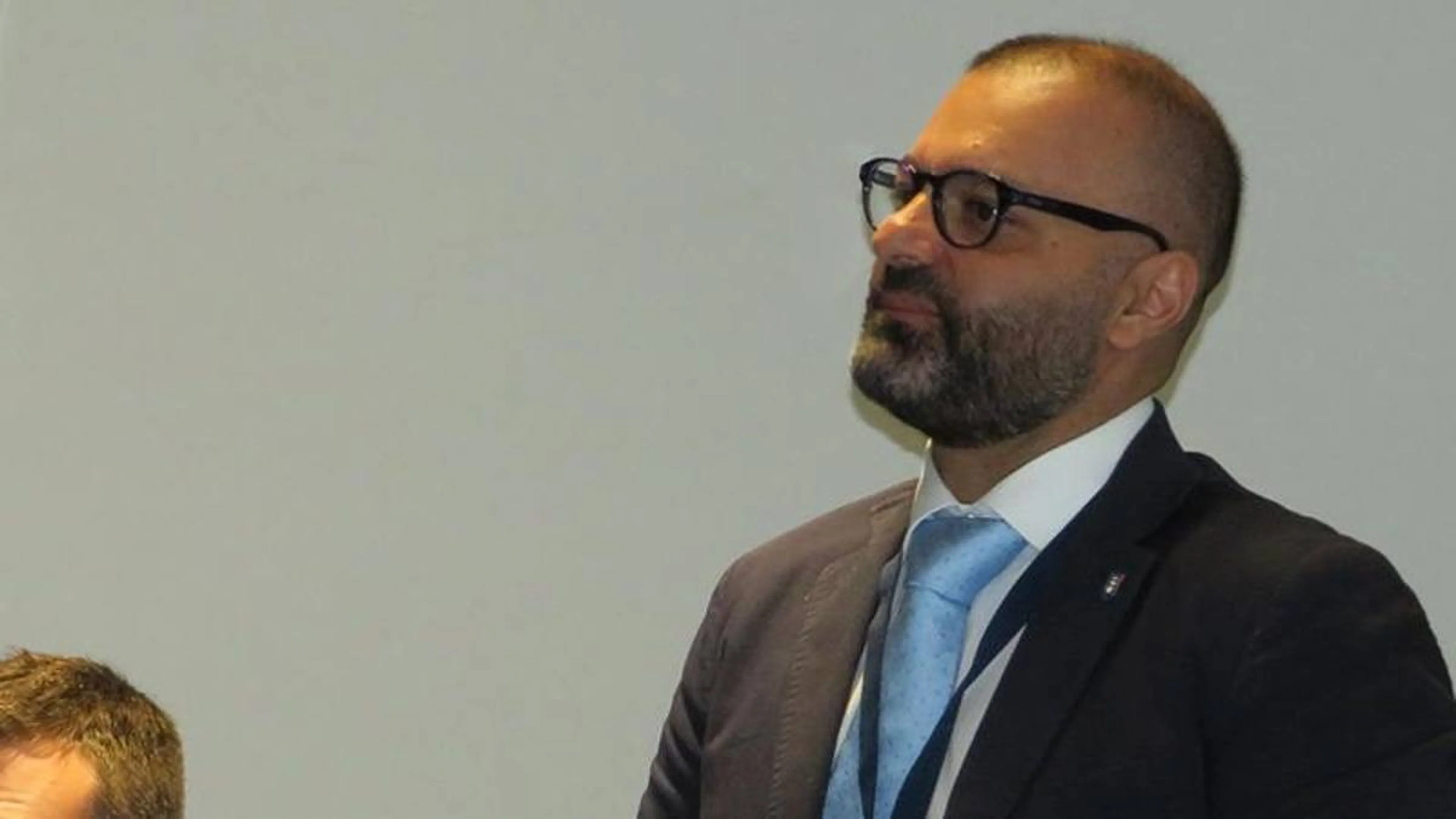 Copertina di L’incredibile doppia vita dell’ex procuratore degli arbitri D’Onofrio tra finte lauree e traffico di droga