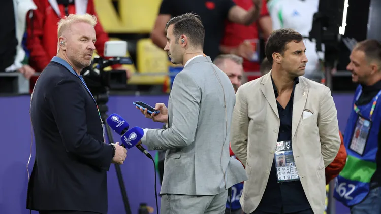 /images/d/o/r/dortmund-germany-igli-tare-former-albanian-football-player-and-ss-lazio-director-and-lorik-canam-former-albanian-football-player-during-the-euro-2024-group-b-football-match-between-italy-and-albania-on-15-june-2024-at-bvb-stadium-in-dortmund-germany-photo-nderim-kaceli-uefa-european-football-championship-uefa-euro-em-europameisterschaftfussball-2024-italy-vs-albania-zumap169-20240616zsap169021-copyright-xnderimxkaceli-ipaxsportxjpg_1753251329665.jpg