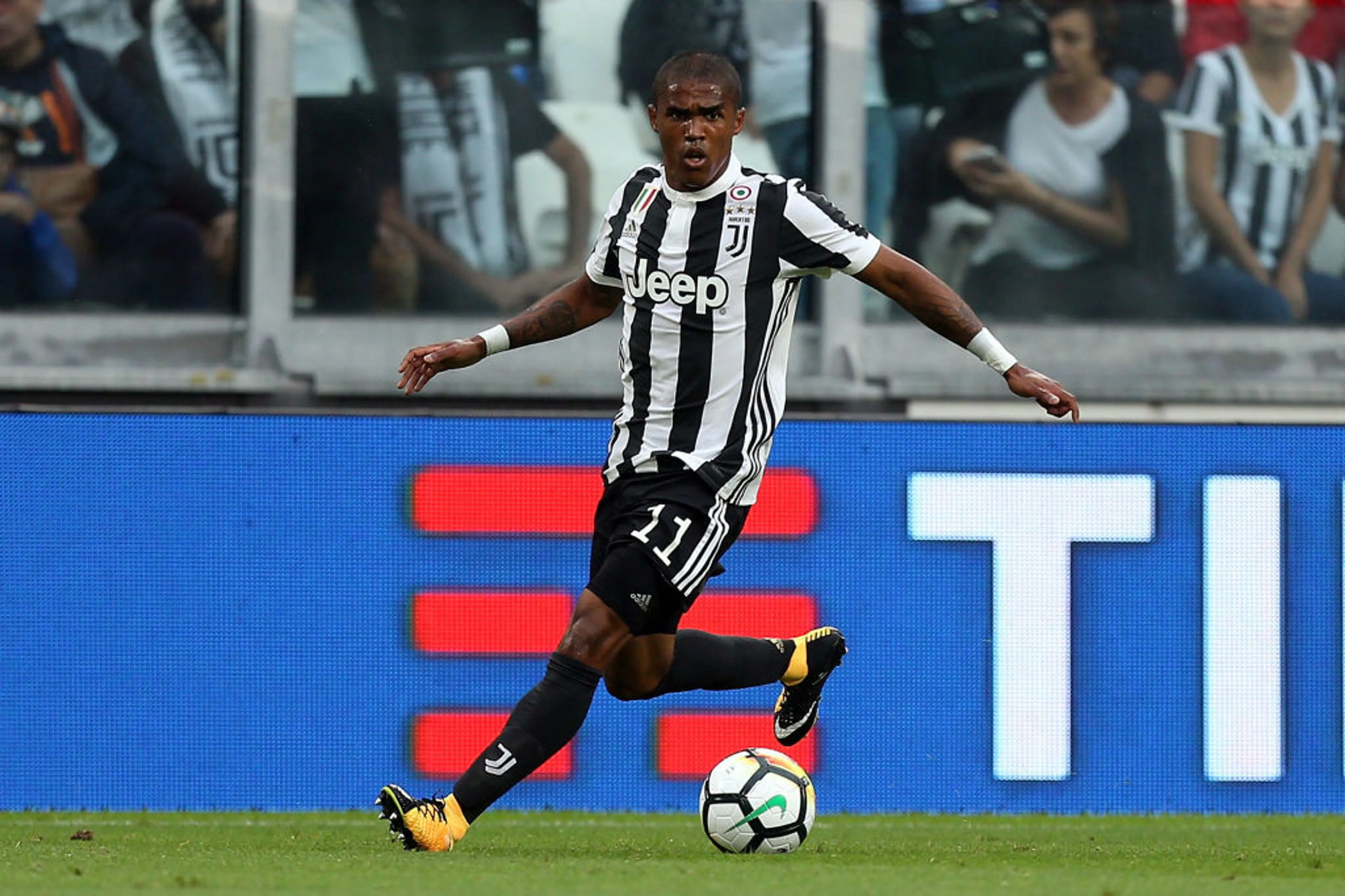 Copertina di Douglas Costa è il miglior giocatore della nostra Serie A?