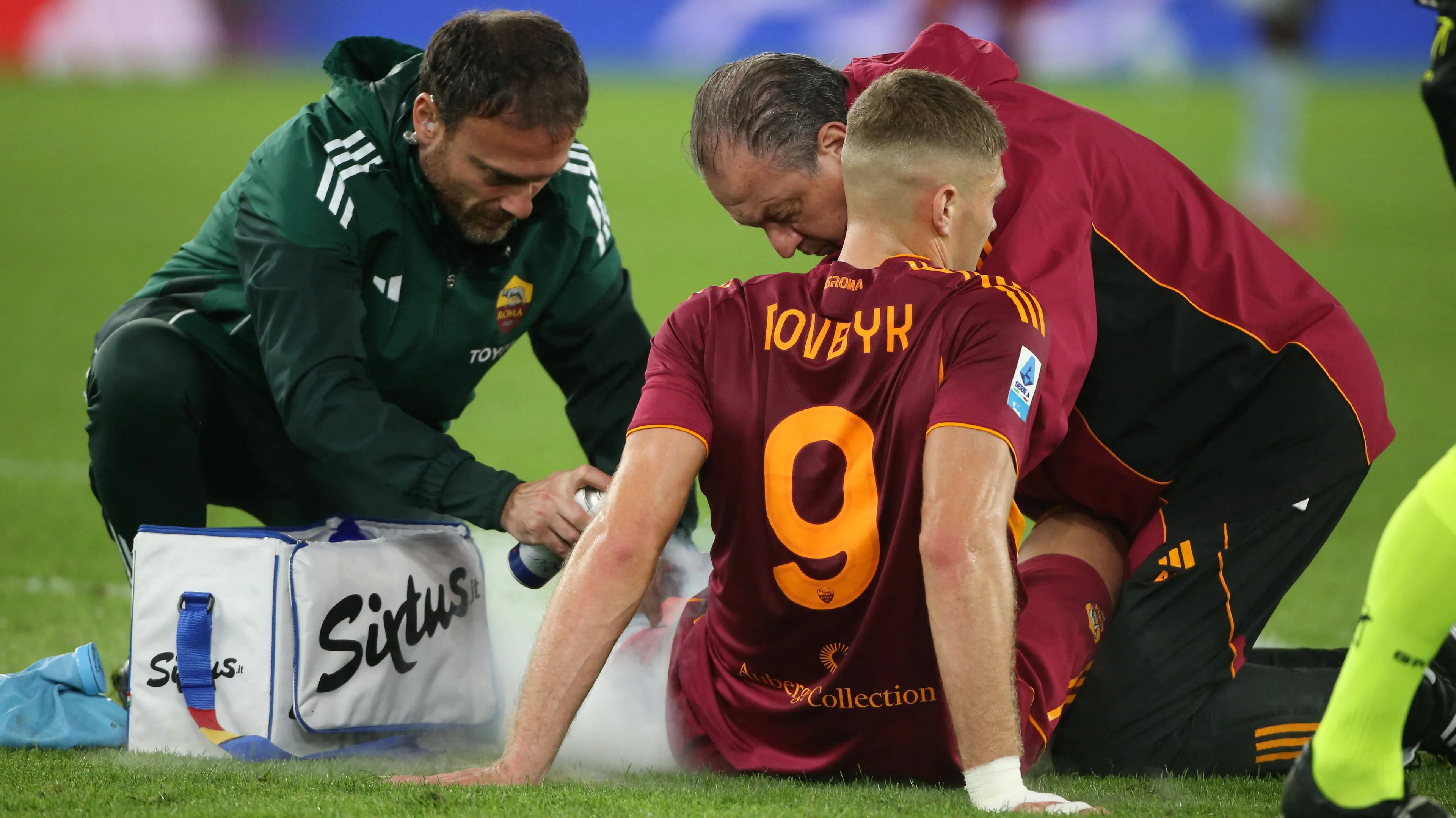 Fantacalcio, infortunio Dovbyk: cos'è successo all'attaccante della Roma e i tempi di recupero