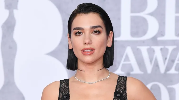/images/d/u/a/dua-lipa-brits.jpg