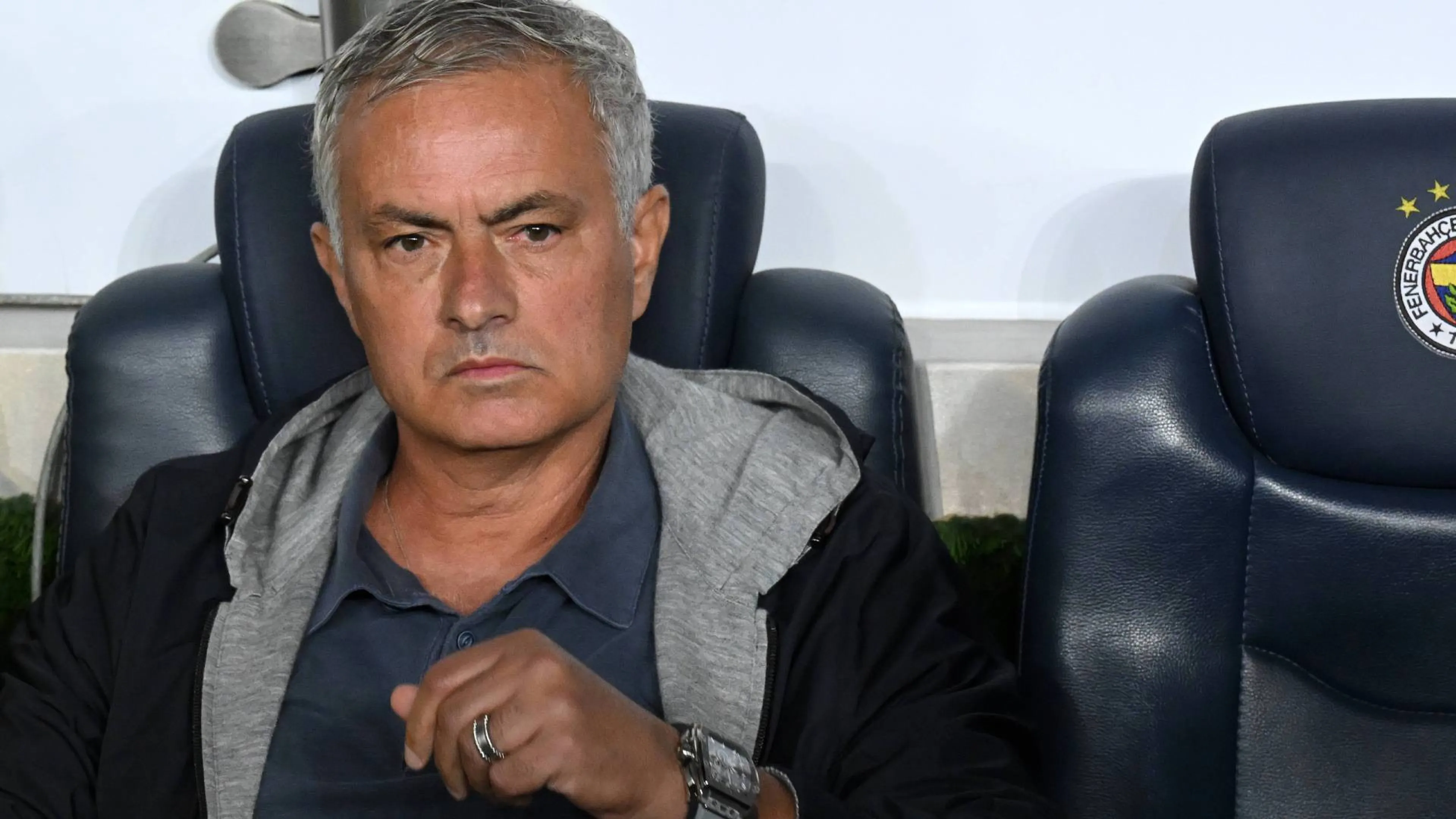 Mourinho, durissimo sfogo in conferenza: "Inconcepibile aspettare 70' per un'intervista"