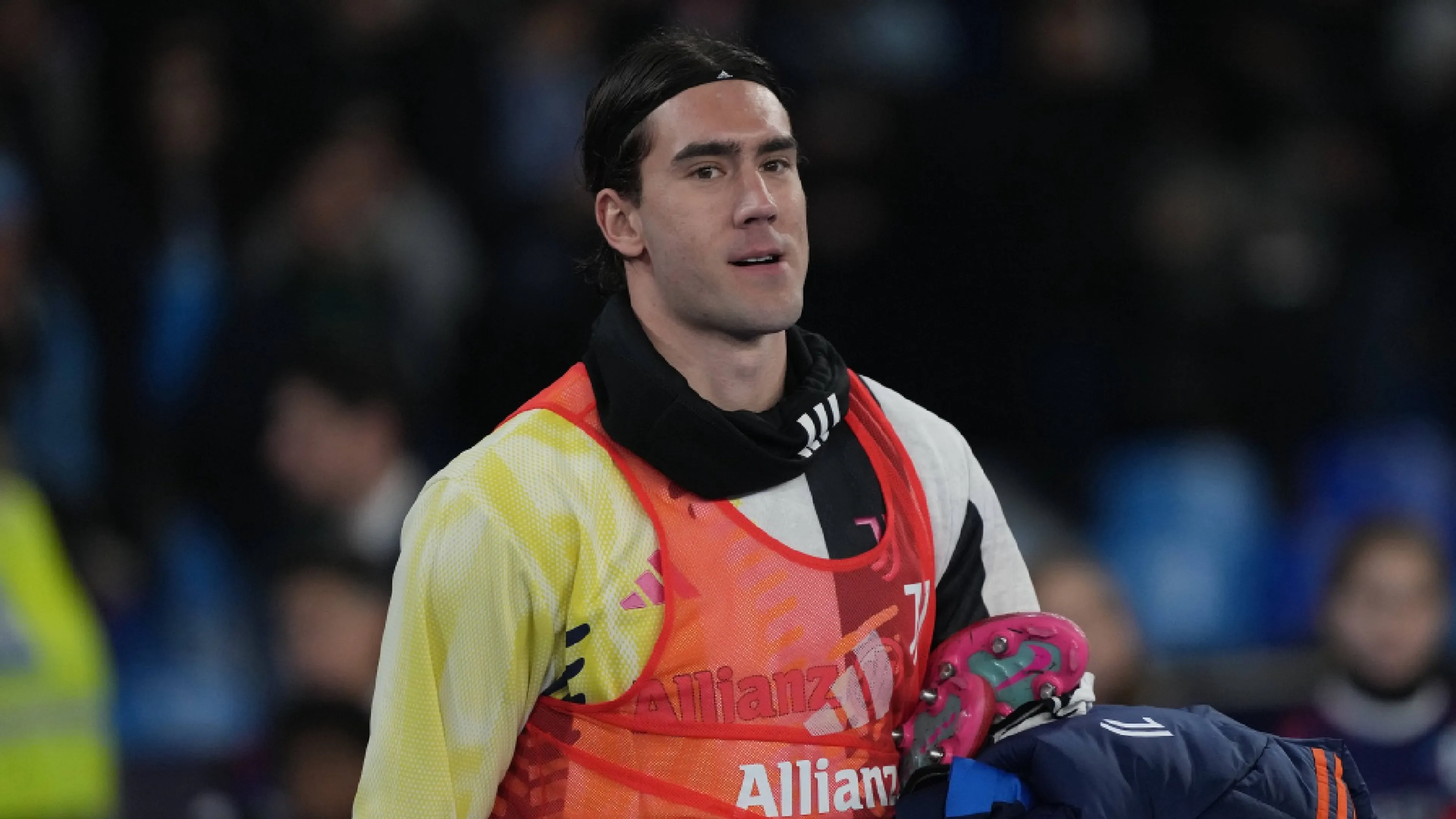 Copertina di Juve-Vlahovic, in estate sarà addio. Un parametro zero, un pupillo di Motta o un sogno: i tre nomi (più uno) per sostituirlo