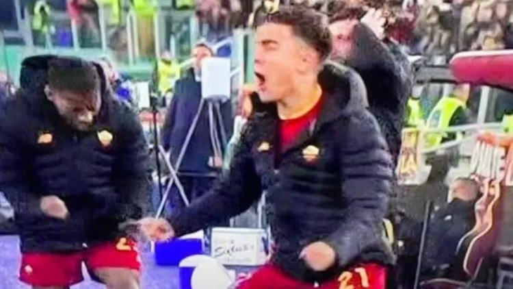 /images/d/y/b/dybala-esulta-alla-vittoria-della-roma-contro-la-juve.jpg