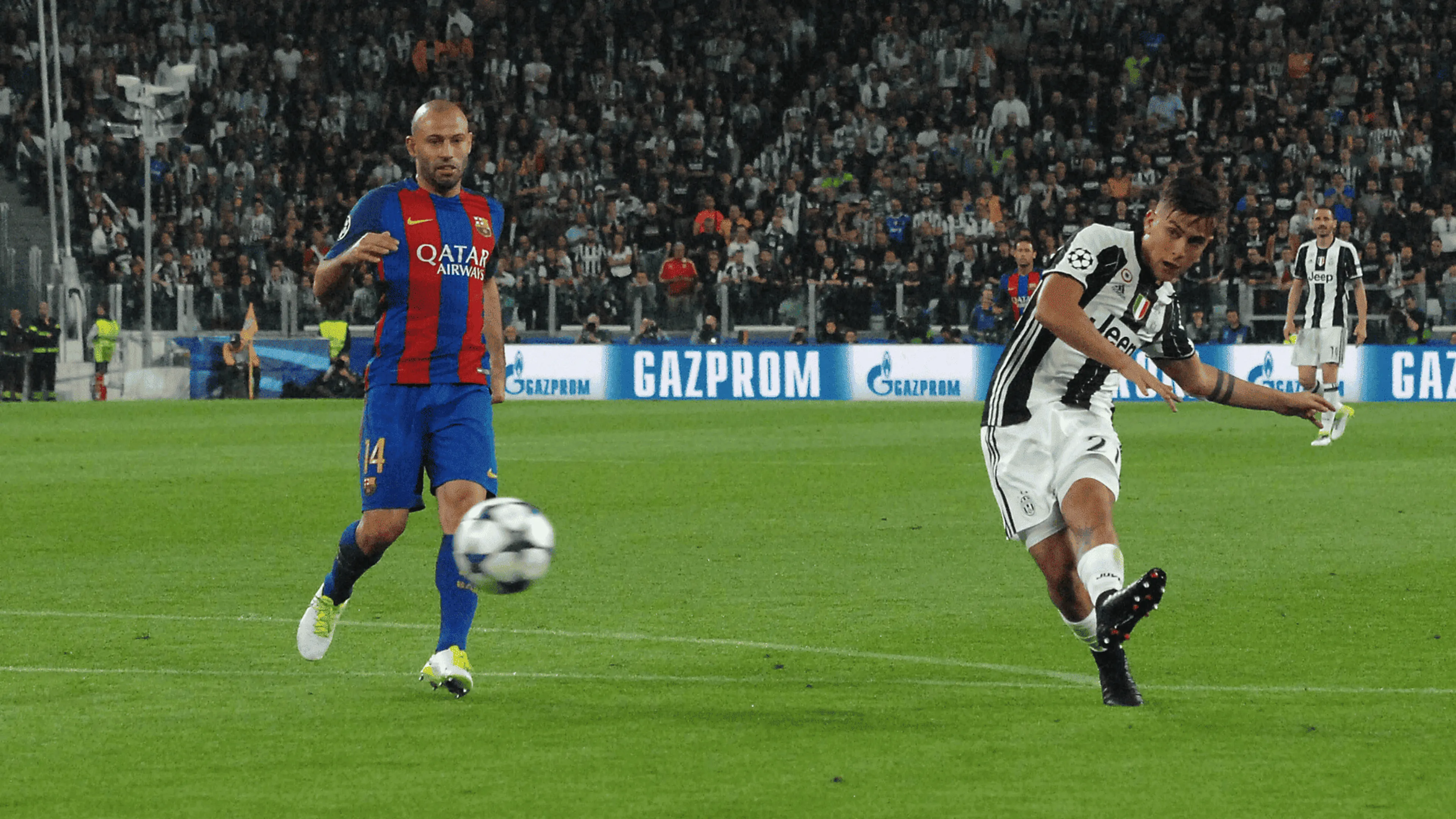 Copertina di AMARCORD | 11 aprile 2017, Juventus-Barcellona 3-0: Dybala fa il Messi e trascina i bianconeri in semifinale