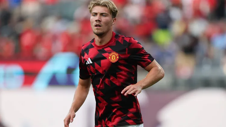 /images/e/a/s/east-rutherford-nj-july-26-manchester-united-manu-forward-rasmus-hojlund-9-warms-up-before-a-match-between-manchester-united-and-west-ham-united-on-july-26-2025-at-metlife-stadium-in-the-east-rutherford-new-jersey-photo-by-andrew-mordzynski-icon-sportswire-soccer-jul-26-premier-league-summer-series-manchester-united-vs-west-ham-united-editorial-use-only-icon2507265113470jpg_1755536373259.jpg