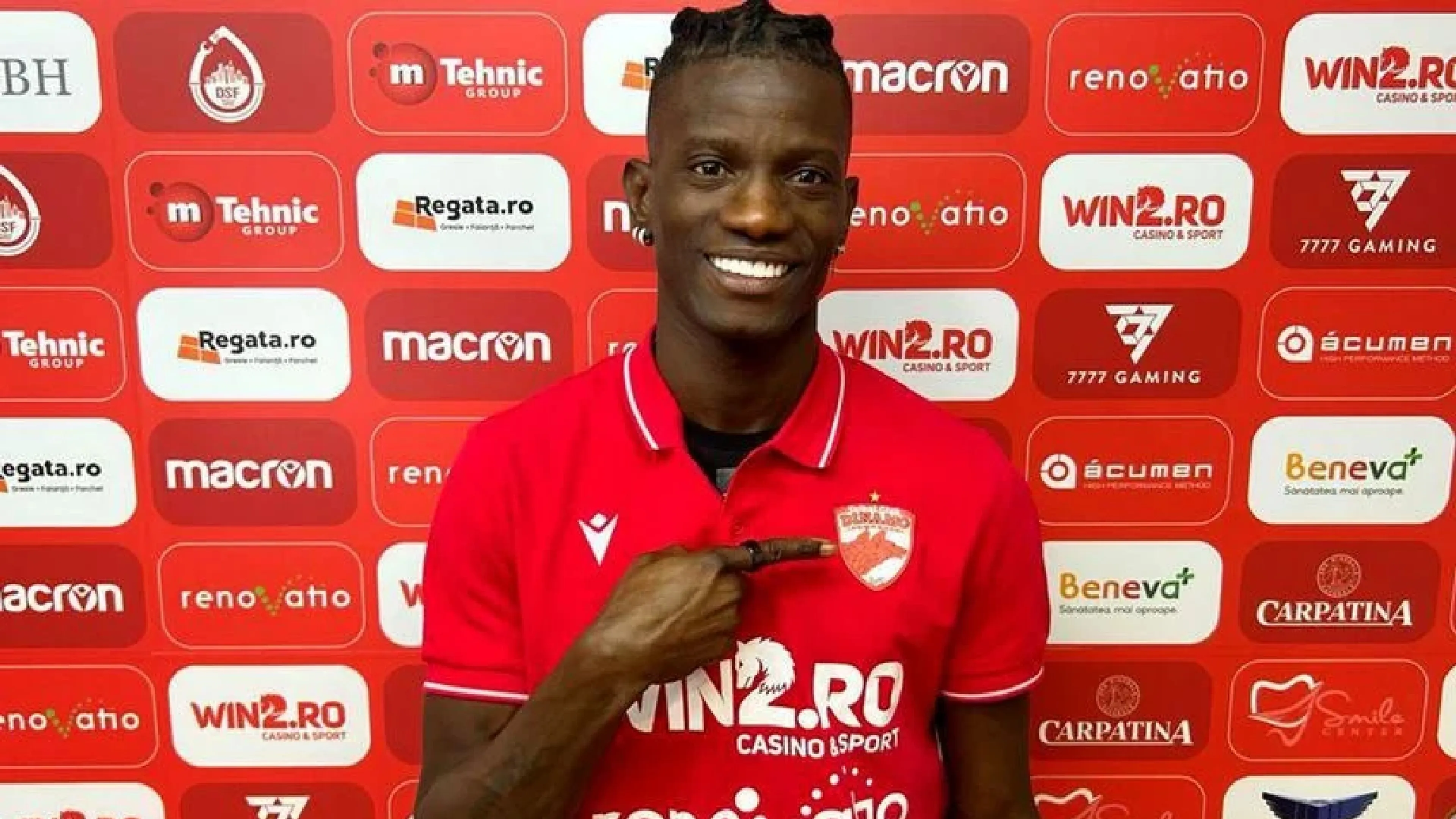 Copertina di Il surreale caso in Romania: comprano l'ex Barcellona, ma a Bucarest è arrivato il gemello?