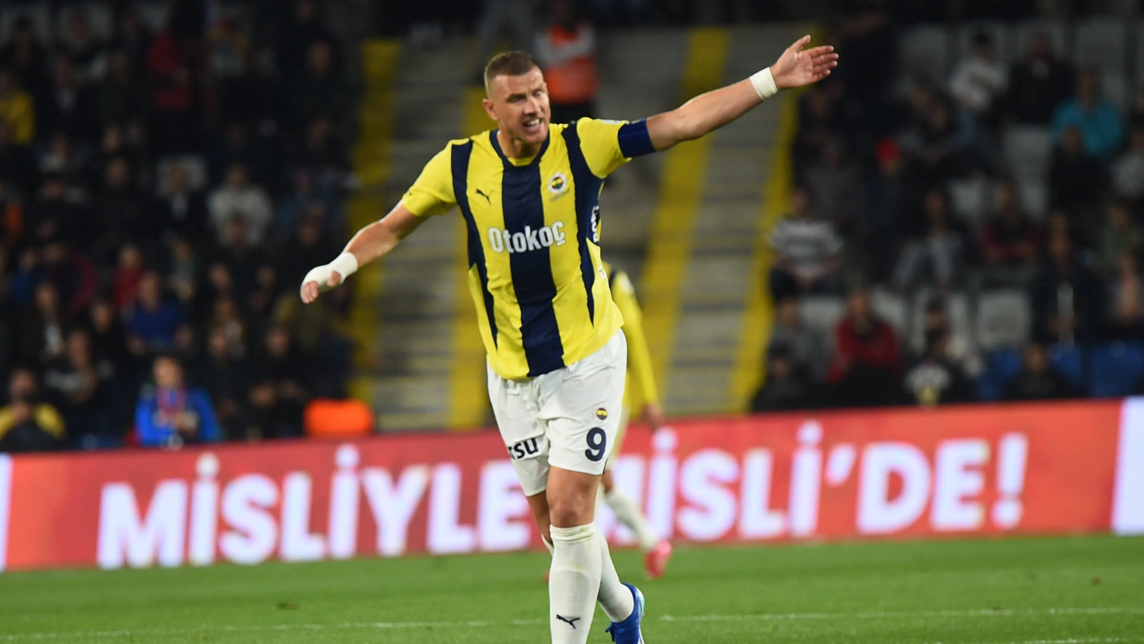 Dzeko può tornare in Italia, ma non al Bologna. Ecco dove