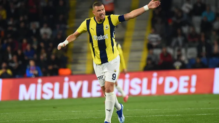 /images/e/d/i/edin-dzeko-of-fenerbahce-during-the-turkish-super-league-match-between-basaksehir-fk-and-fenerbahce-at-basaksehir-fatih-terim-stadium-in-istanbul-turkey-on-may-9-2025-photo-by-seskimphoto-basaksehir-fk-and-fenerbahce-turkish-super-league-jpg_1750174434655.jpg
