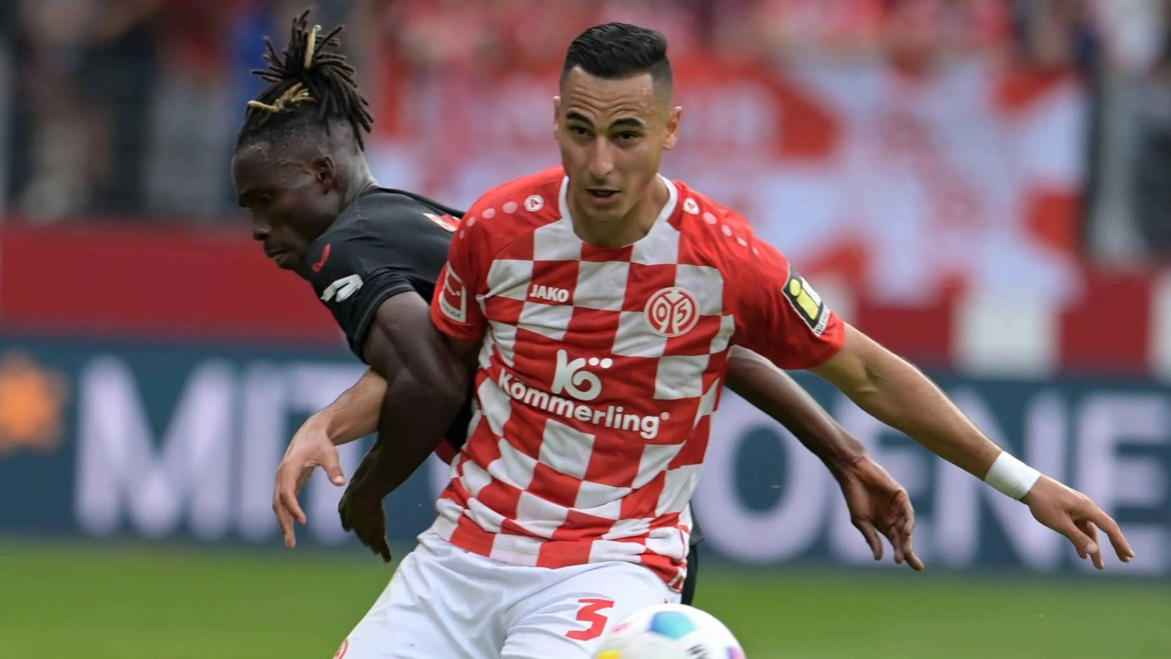 Copertina di Mainz, El Ghazi licenziato per il post pro-Palestina