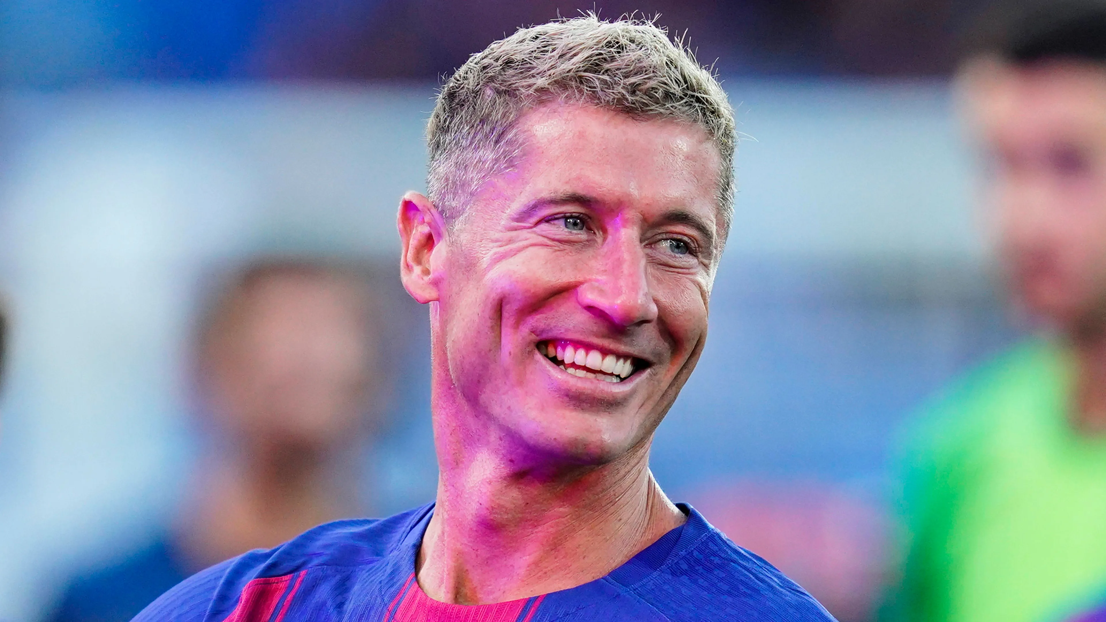 100 milioni a stagione per Lewandowski! La risposta del bomber