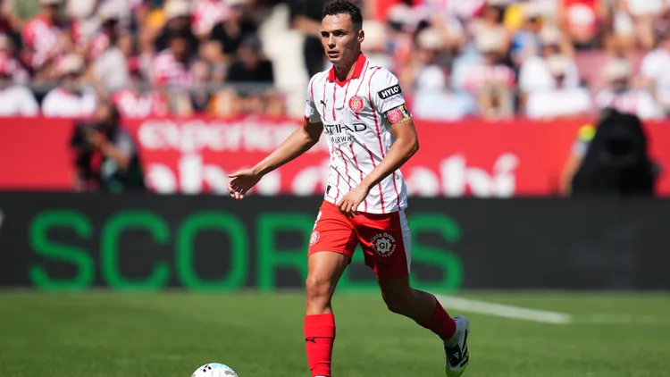 /images/e/s/p/esp-girona-fc-v-rayo-vallecano-liga-match-2025-2026-date-1-arnau-martinez-of-girona-fc-during-the-la-liga-match-2025-2026-date-5-between-girona-fc-and-levante-udo-played-at-montilivi-stadium-on-september-20-2025-in-girona-spain-kpng-copyright-xbaguxblancox-xpressinx-ps240920girlev25261714jpg_1759140376527.jpg