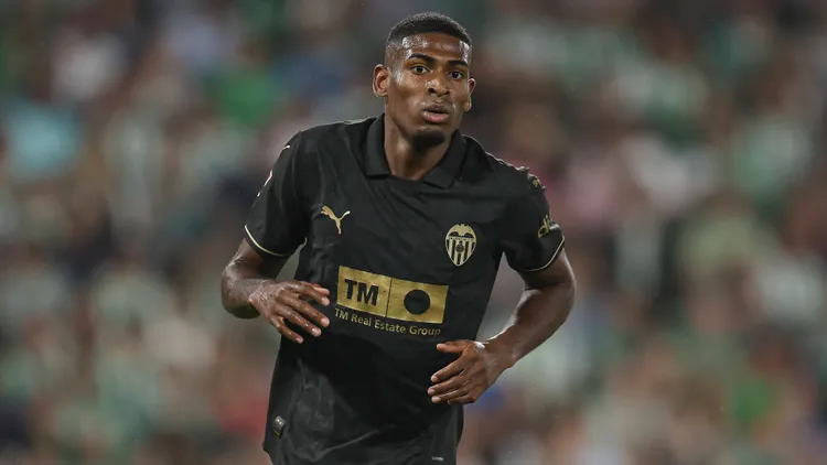 /images/e/s/p/esp-real-betis-valencia-cf-laliga-ea-sports-date-38-cristhian-mosquera-of-valencia-during-the-la-liga-ea-sports-match-between-real-betis-and-valencia-cf-played-at-benito-villamarin-stadium-on-may-23-2025-in-sevilla-spain-kpng-copyright-xantonioxpozox-xpressinphotox-ap240524betval098jpg_1752591578389.jpg