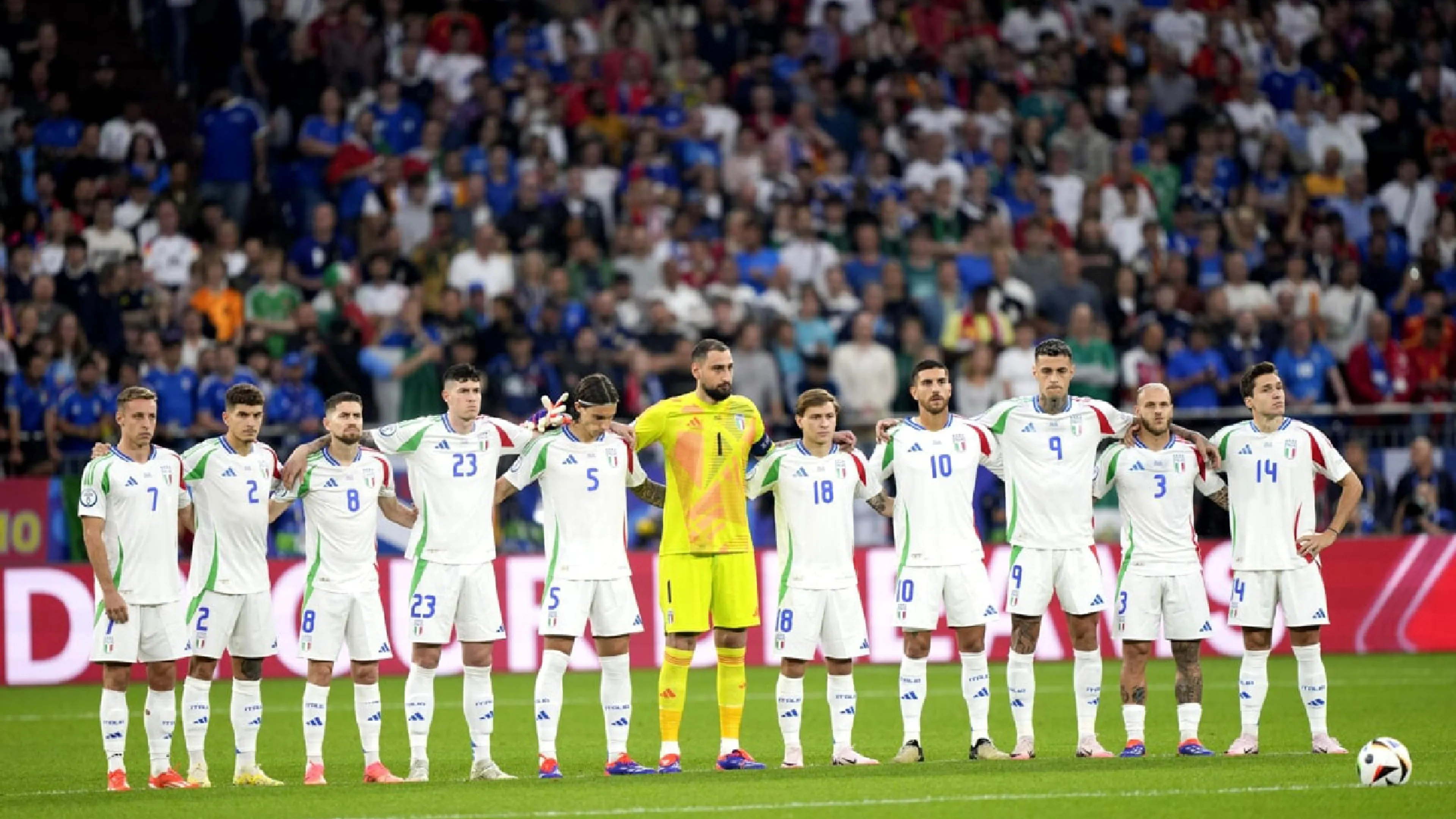 Copertina di Verso Croazia-Italia, Zazzaroni non ha dubbi: "Loro più forti, serve un miracolo"
