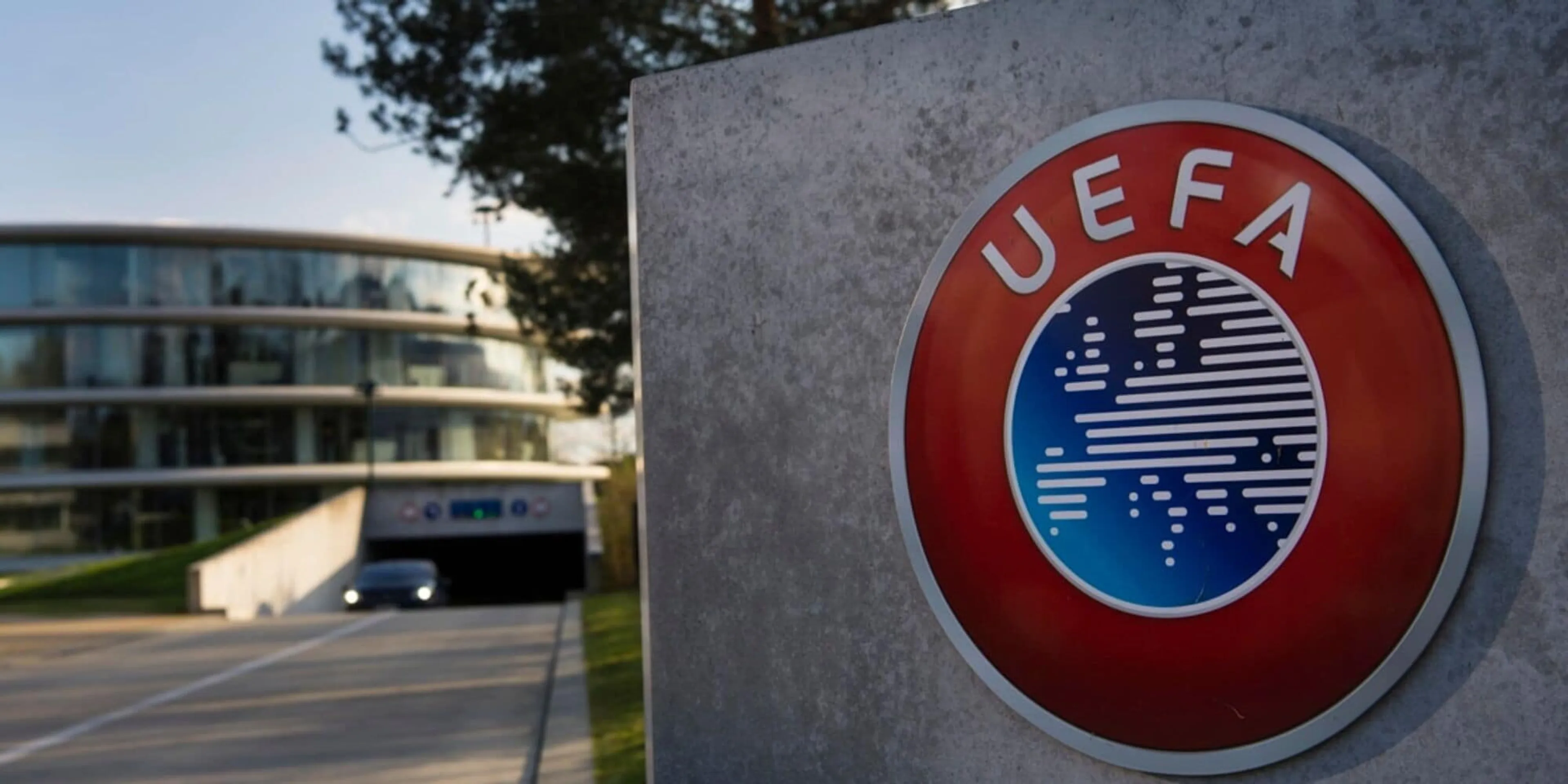 Copertina di Fair play finanziario, la Uefa sanziona 8 club europei