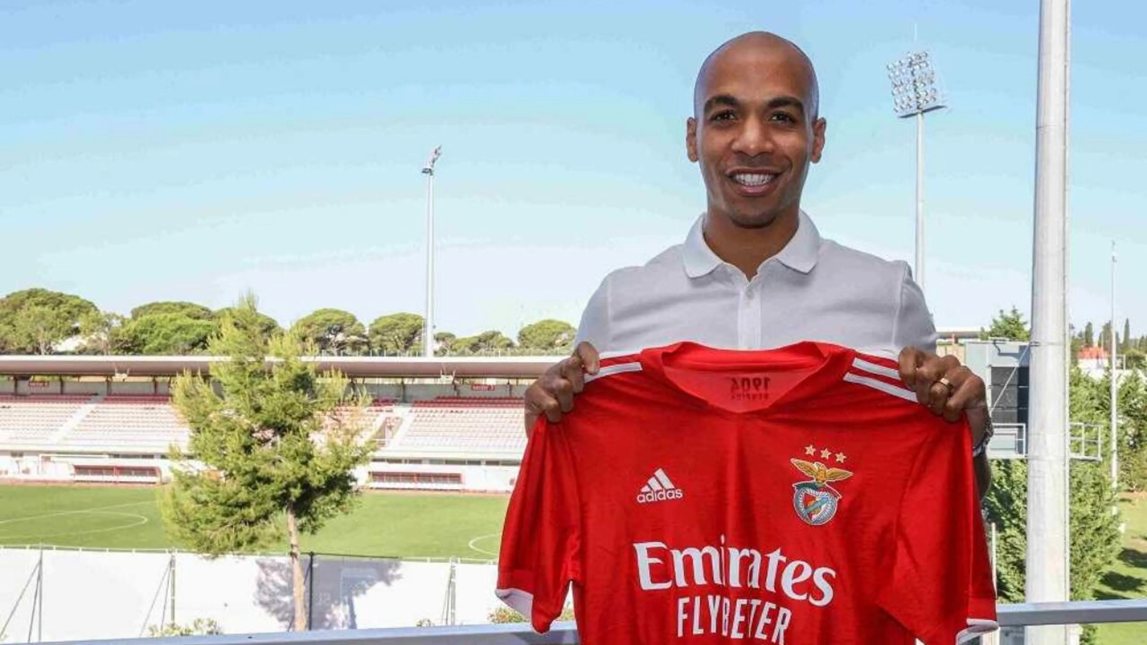 Copertina di Fantoccio impiccato di Joao Mario dopo il suo passaggio al Benfica