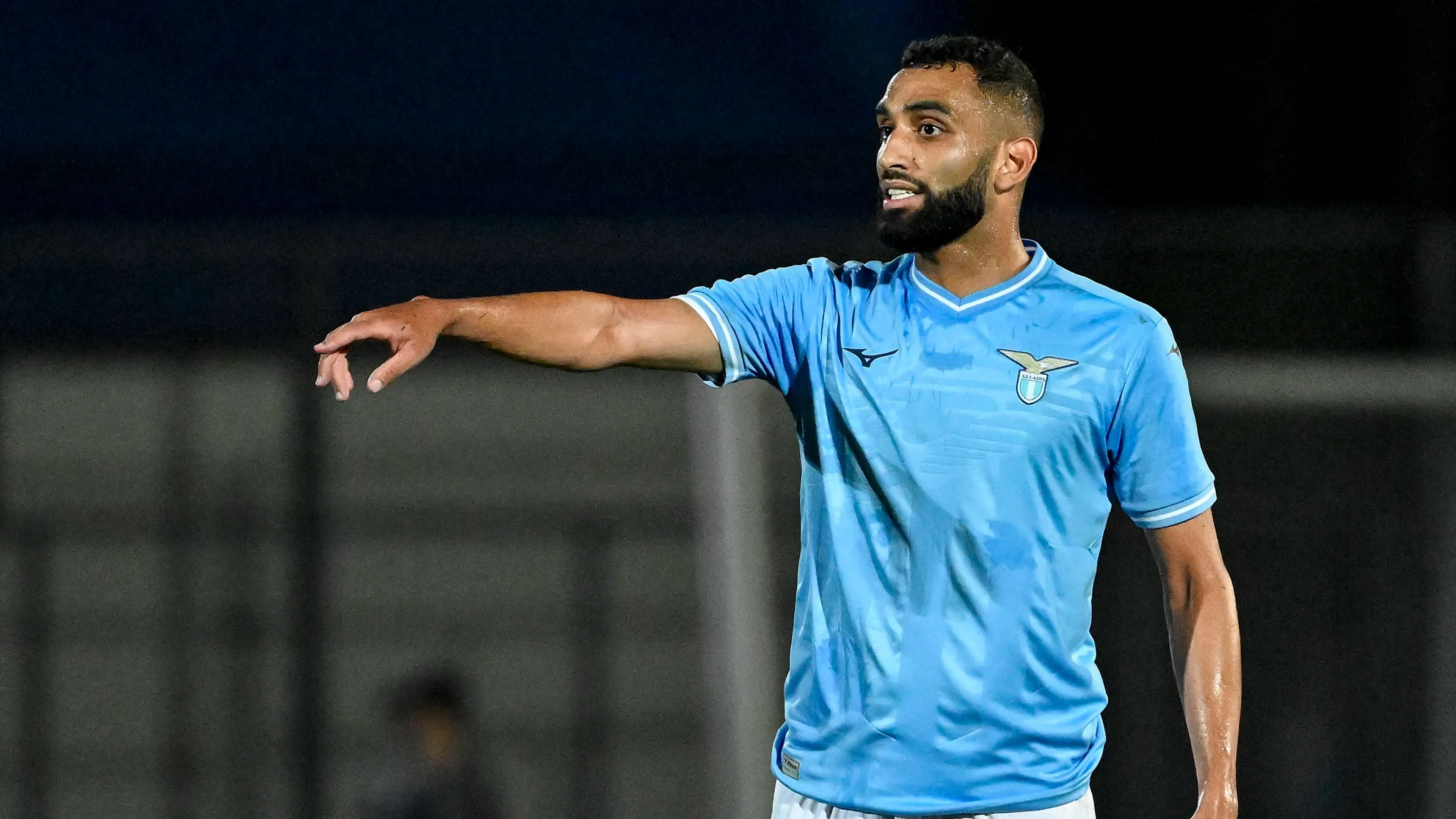 Lazio, via Fares a sorpresa!