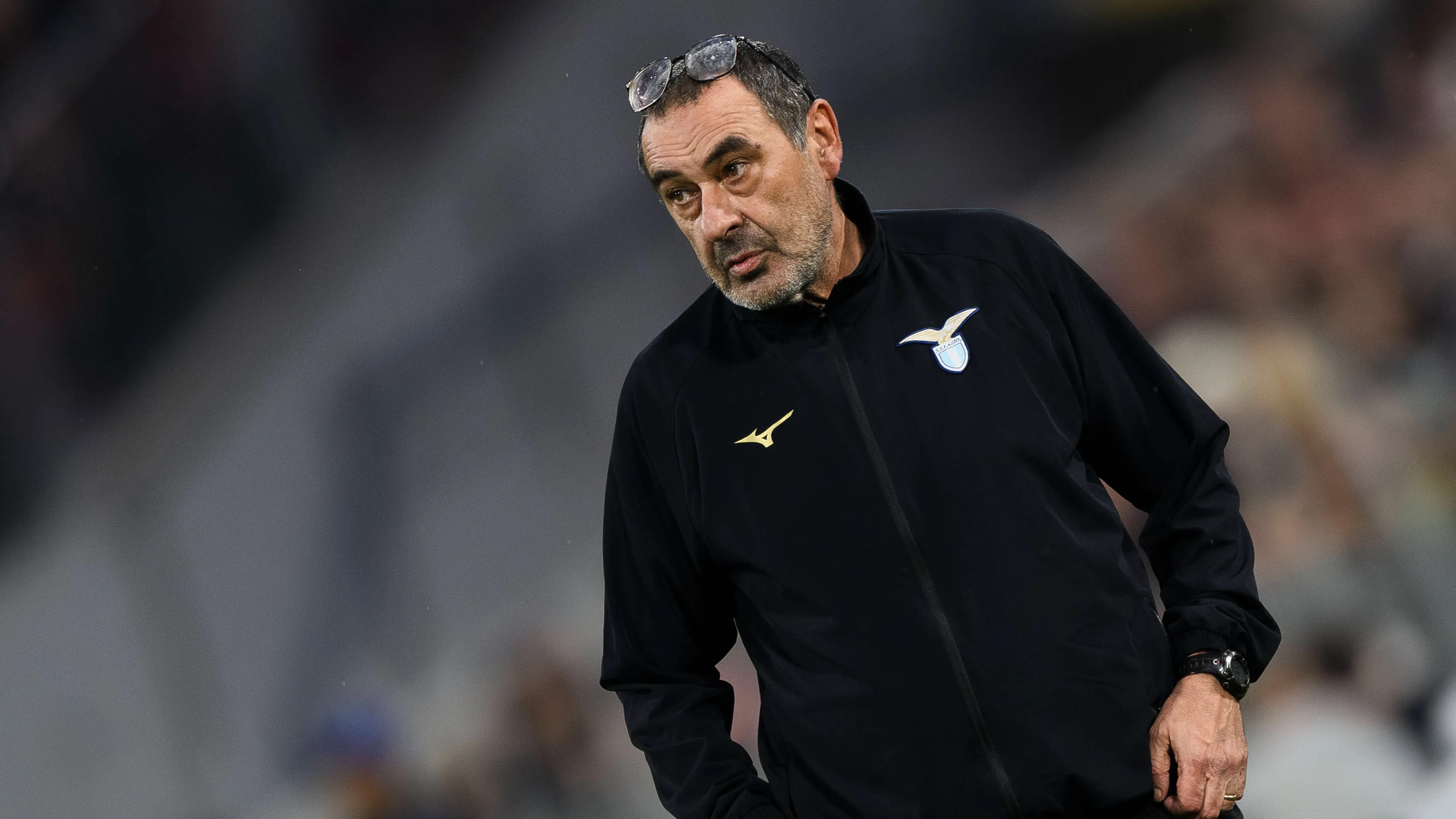 Mister Sarri ha deciso di rimanere alla Lazio nonostante il blocco del mercato