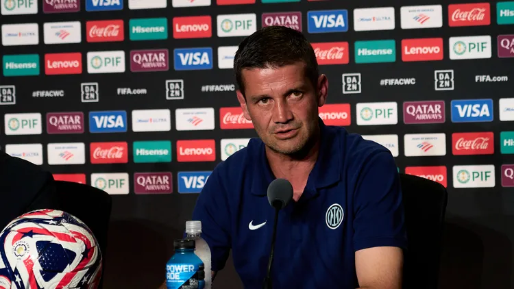 /images/f/c/-/fc-internazionale-milano-training-session-and-press-conference-pk-pressekonferenz-fifa-club-world-cup-2025-cristian-chivu-head-coach-of-inter-during-the-press-conference-ahead-of-their-fifa-club-world-cup-2025-group-a-match-between-cf-monterrey-and-fc-internazionale-milano-at-rose-bowl-stadium-on-june-16-2025-in-pasadena-california-pasadena-california-united-states-copyright-xjosexbretonx-originalfilenamebretonhernandez-fcintern250616npqgdjpgjpg_1750929839118.jpg