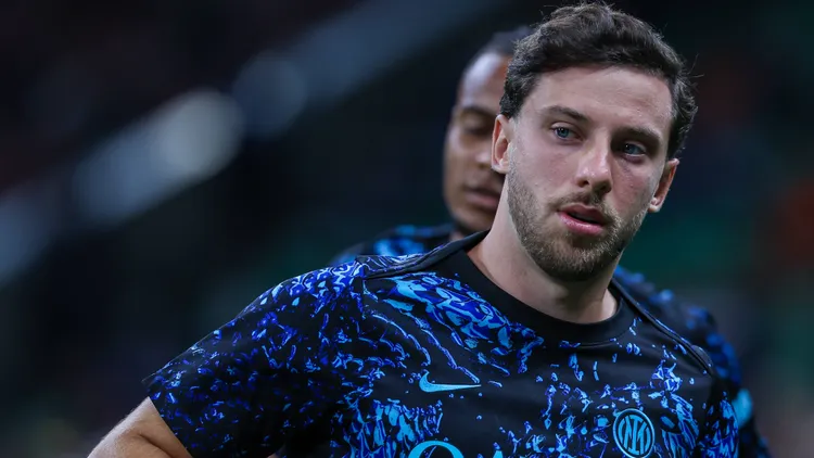 /images/f/c/-/fc-internazionale-vs-us-sassuolo-in-milan-italy-21-sep-2025-carlos-augusto-of-fc-internazionale-looks-on-during-serie-a-2025-26-football-match-between-fc-internazionale-and-us-sassuolo-at-san-siro-stadium-final-scores-inter-2-1-sassuolo-milan-italy-copyright-xfabrizioxcarabellix-xsopaximagesx-20250921r3fc0127carlosaugustojpg_1758609960673.jpg
