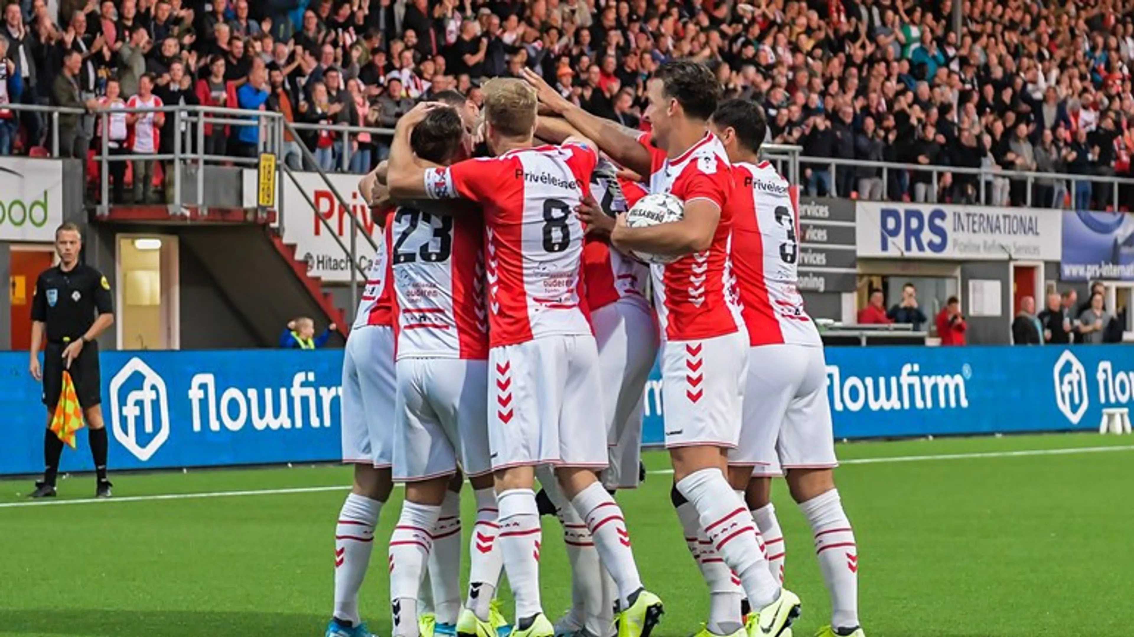 fc-emmen-viert-de-tweede-goal-tegen-sc-heerenveen-rechten-vi-images-gerrit-van-keulen