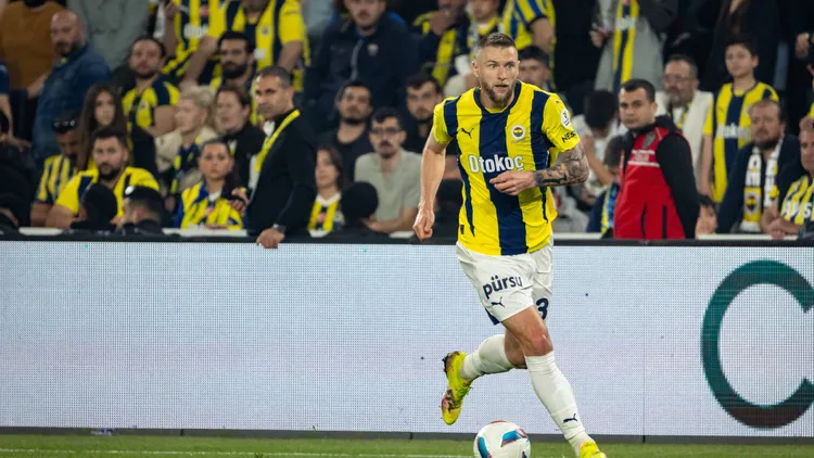 /images/f/e/n/fenerbahce-vs-besiktas-trendyol-super-league-milan-skriniar-of-fenerbahce-sk-in-action-during-the-match-fenerbahce-sk-and-besiktas-faced-each-other-at-34th-week-of-trendyol-super-league-2024-25-the-match-took-place-in-ulker-fenerbahce-sukru-saracoglu-stadium-on-may-4-2025-istanbul-istanbul-turkey-copyright-xburakxbasturkxjpg_1751298311836.jpg