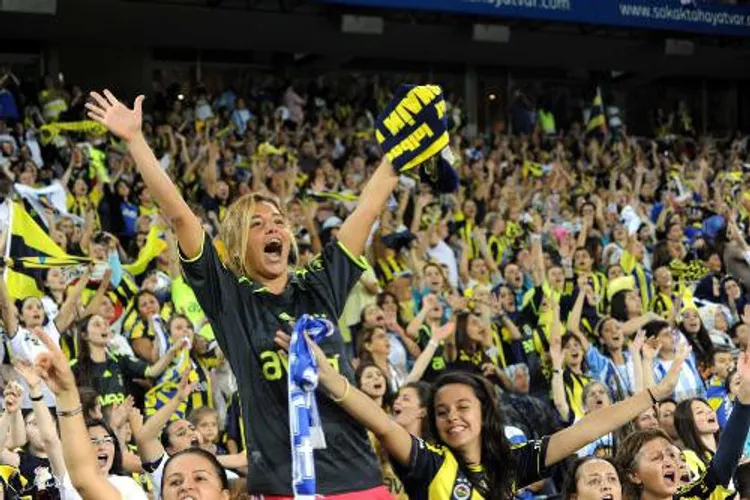 /images/f/e/n/fenerbahcegirlsfans011.jpg