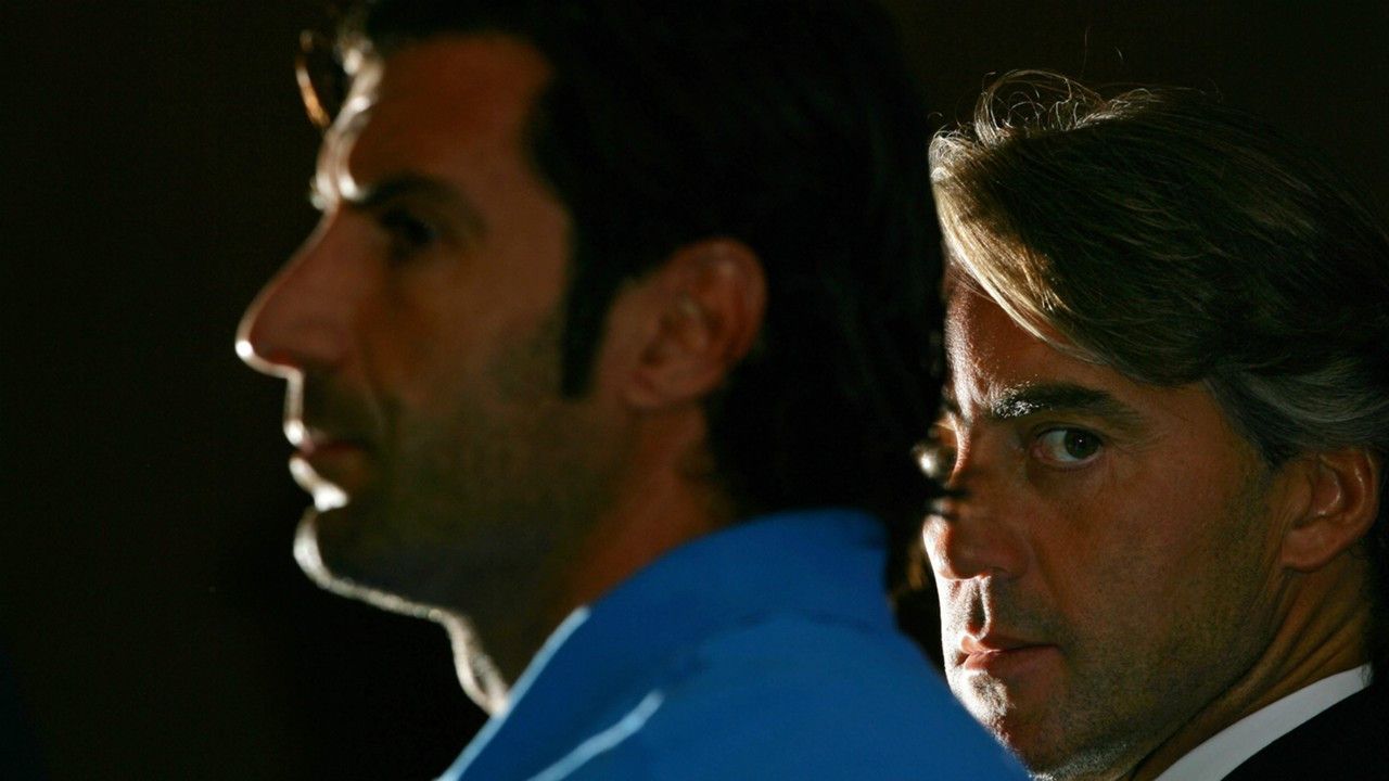 figo-in-tackle-su-mancini