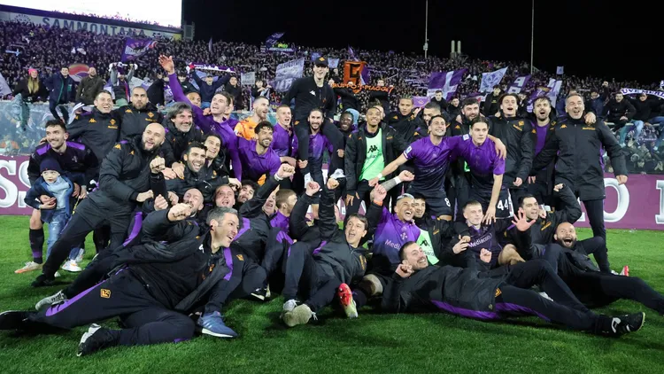 /images/f/i/o/Fiorentina-curva-fiesole.jpg