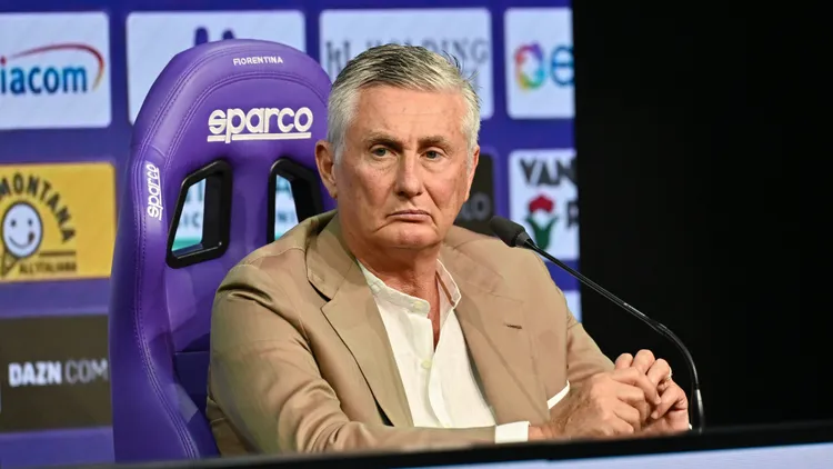 /images/f/l/o/florence-acf-fiorentina-s-sporting-director-daniele-prade-during-presentation-of-acf-fiorentina-s-new-head-coach-raffaele-palladino-other-in-florence-italy-june-25-2024-other-presentation-of-acf-fiorentina-s-new-head-coach-raffaele-palladino-zumap169-20240625zsap169527-copyright-xipaxjpg_1749032433057.jpg