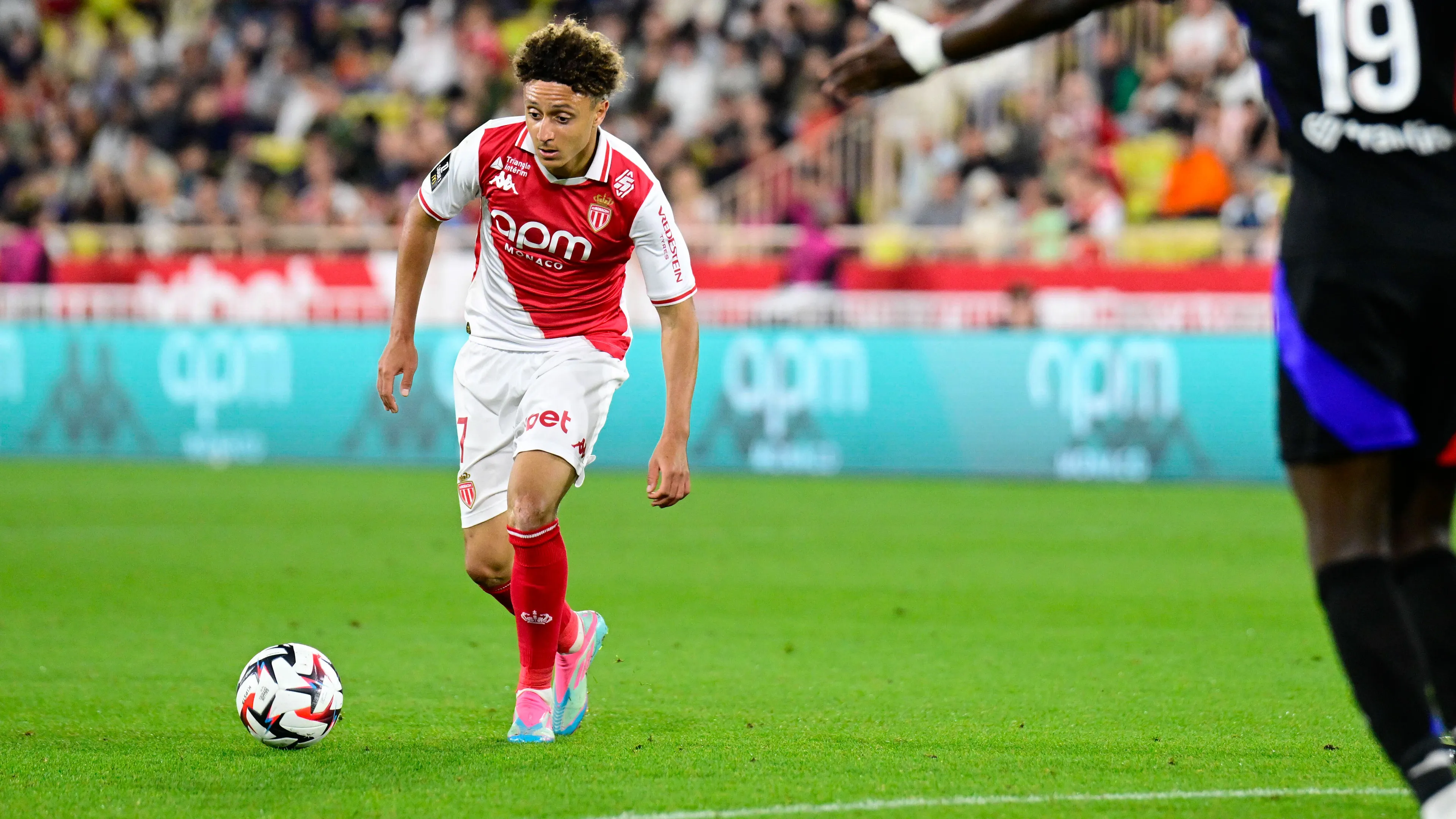 Eliesse Ben Seghir in maglia Monaco