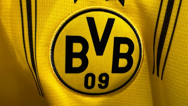 /images/f/o/o/football-clubs-logos-borussia-dortmund-logo-is-seen-on-a-football-jersey-in-this-illustration-photo-taken-in-a-store-in-krakow-poland-on-july-24-2025-krakow-poland-copyright-xjakubxporzyckix-originalfilename0827136013stjpgjpg_1754502981047.jpg