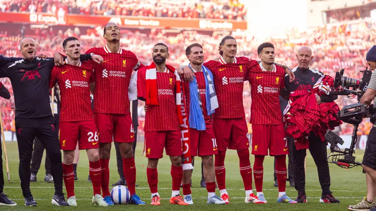 /images/f/o/o/football-fa-premier-league-liverpool-fc-v-tottenham-hotspur-fc-liverpool-england-sunday-april-27-2025-liverpool-s-l-r-andy-robertson-virgil-van-dijk-mohamed-salah-alexis-mac-allister-darwin-nunez-luis-diaz-celebrate-after-winning-the-league-title-after-the-fa-premier-league-match-between-liverpool-fc-and-tottenham-hotspur-fc-at-anfield-liverpool-won-5-1-photo-by-david-rawcliffe-propaganda-liverpool-anfield-merseyside-england-copyright-xdavidxrawcliffex-p2025-04-27-liverpooltottenham-119jpg_1749727195603.jpg
